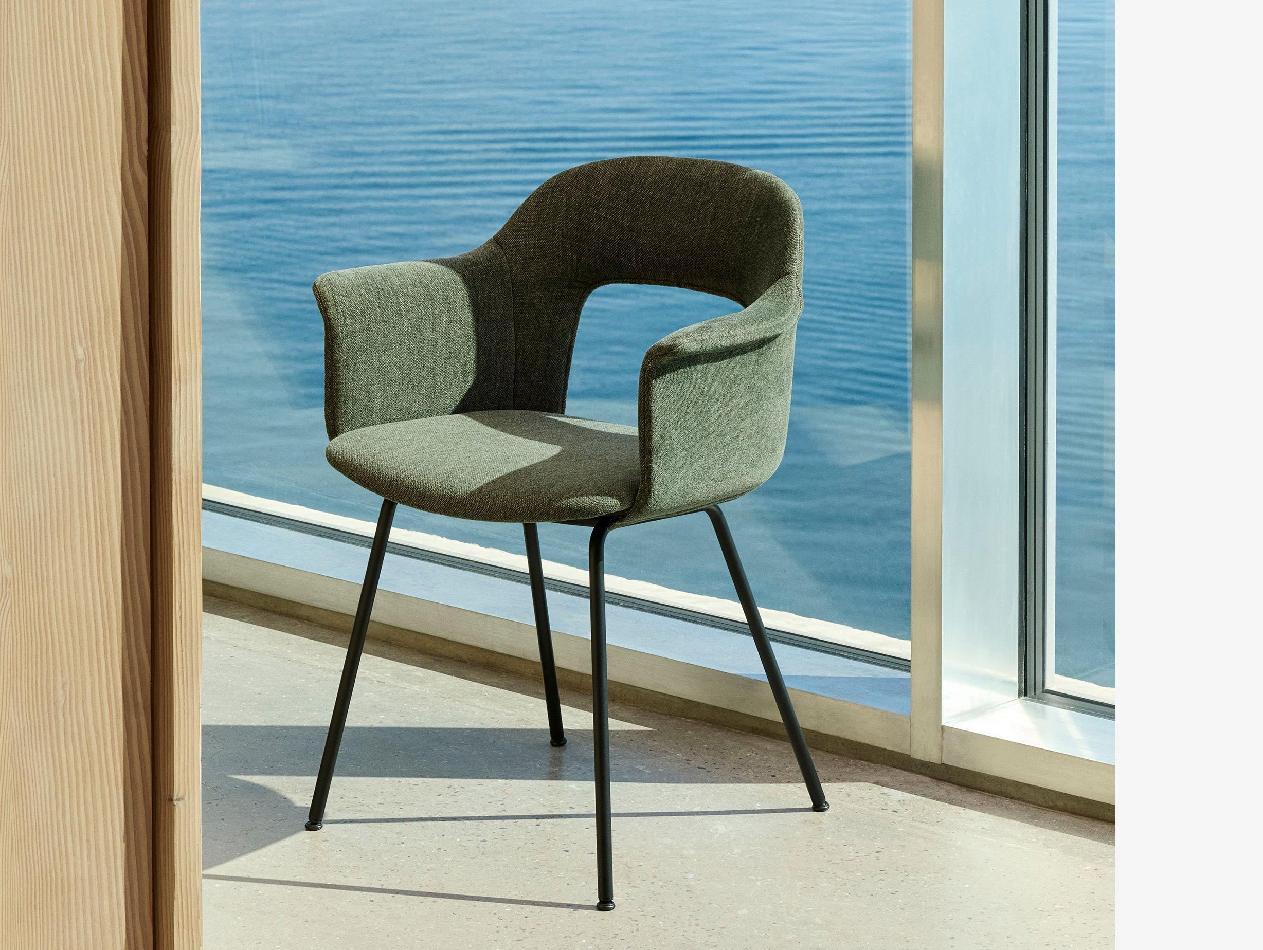 Hay julien renault layout armchair 214 tube base lifestyle3