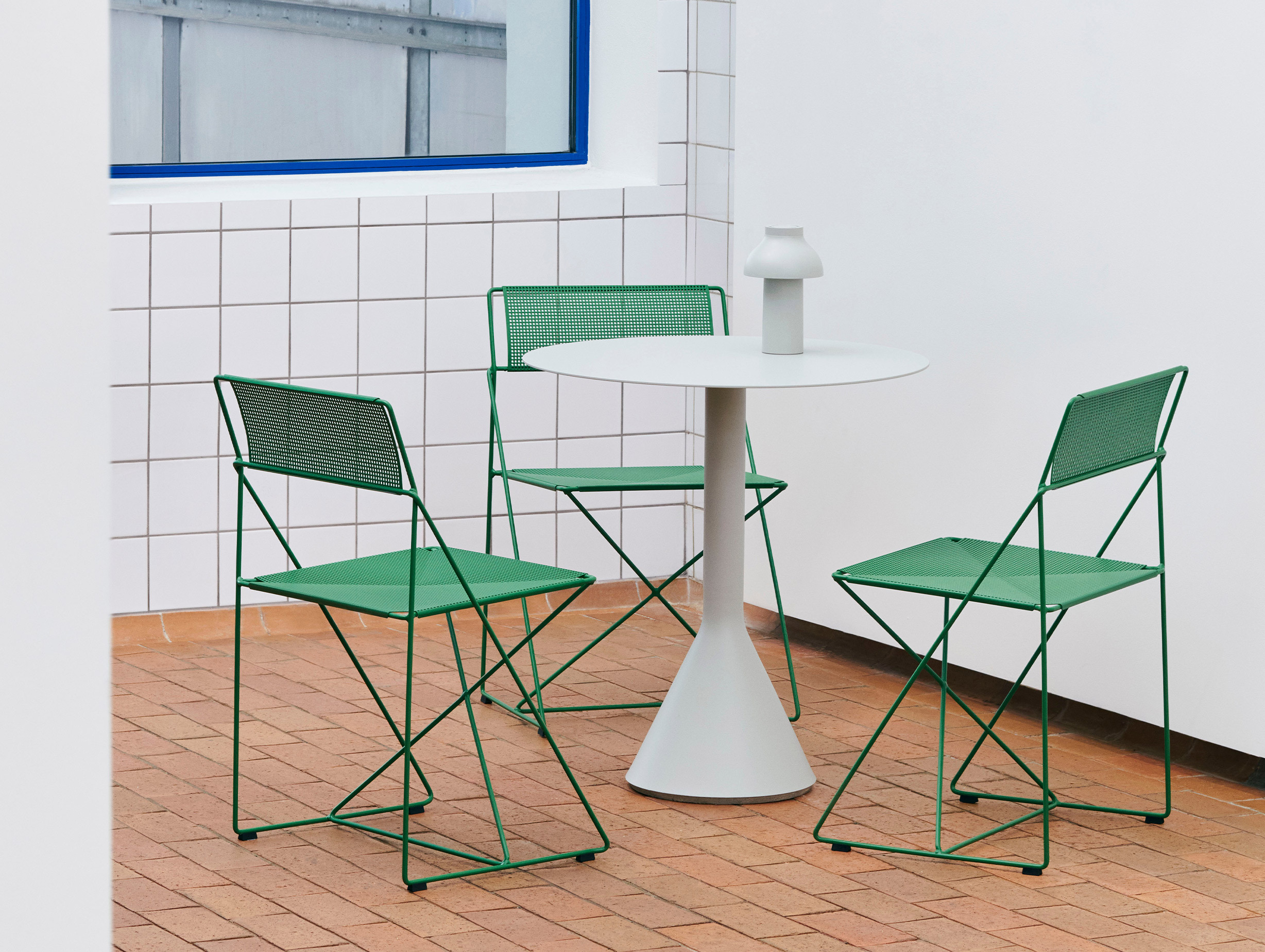 Hay niels jorgen haugesenx line chair lifestyle3