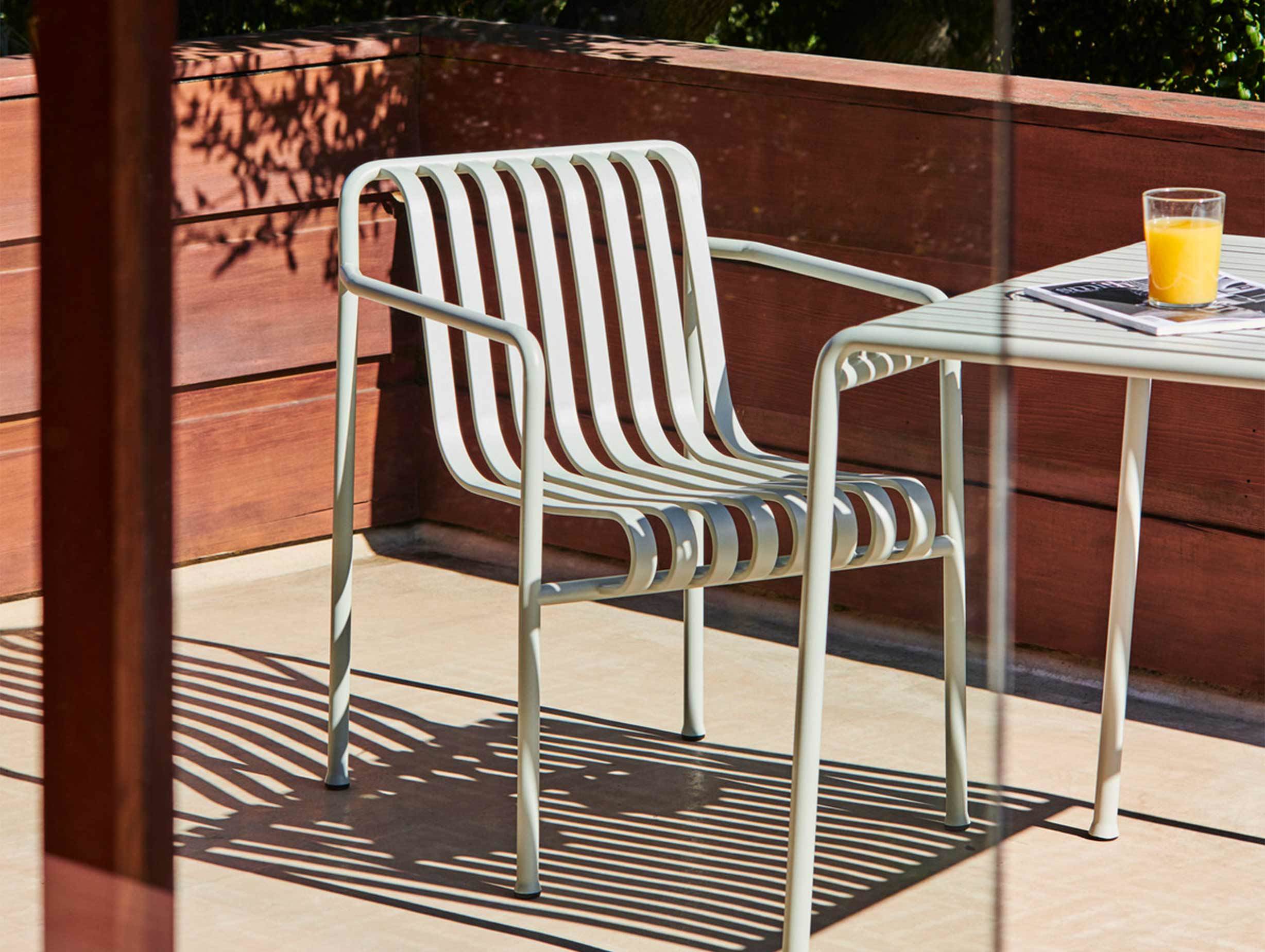 Hay palissade square dining table 2