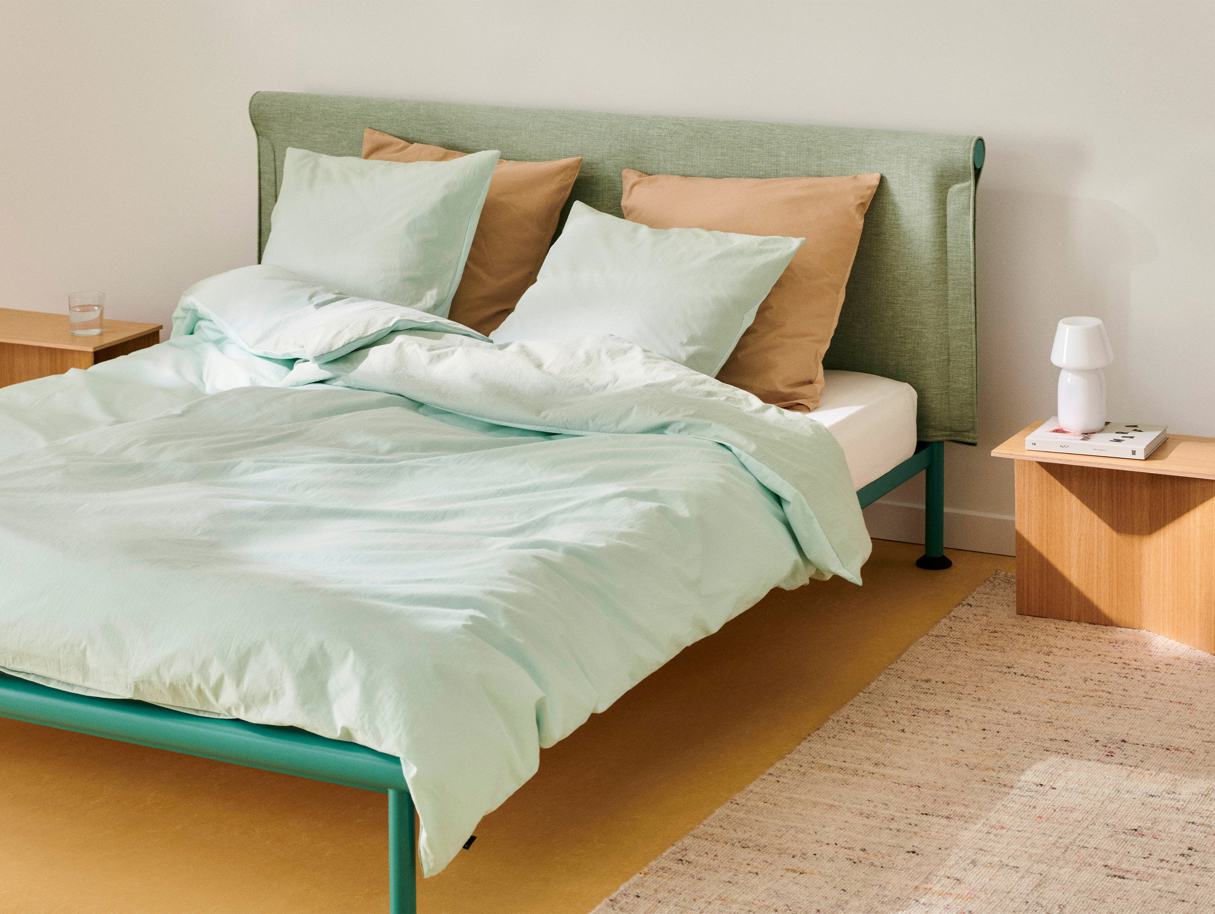 Hay shane schneck tamoto bed lifestyle2