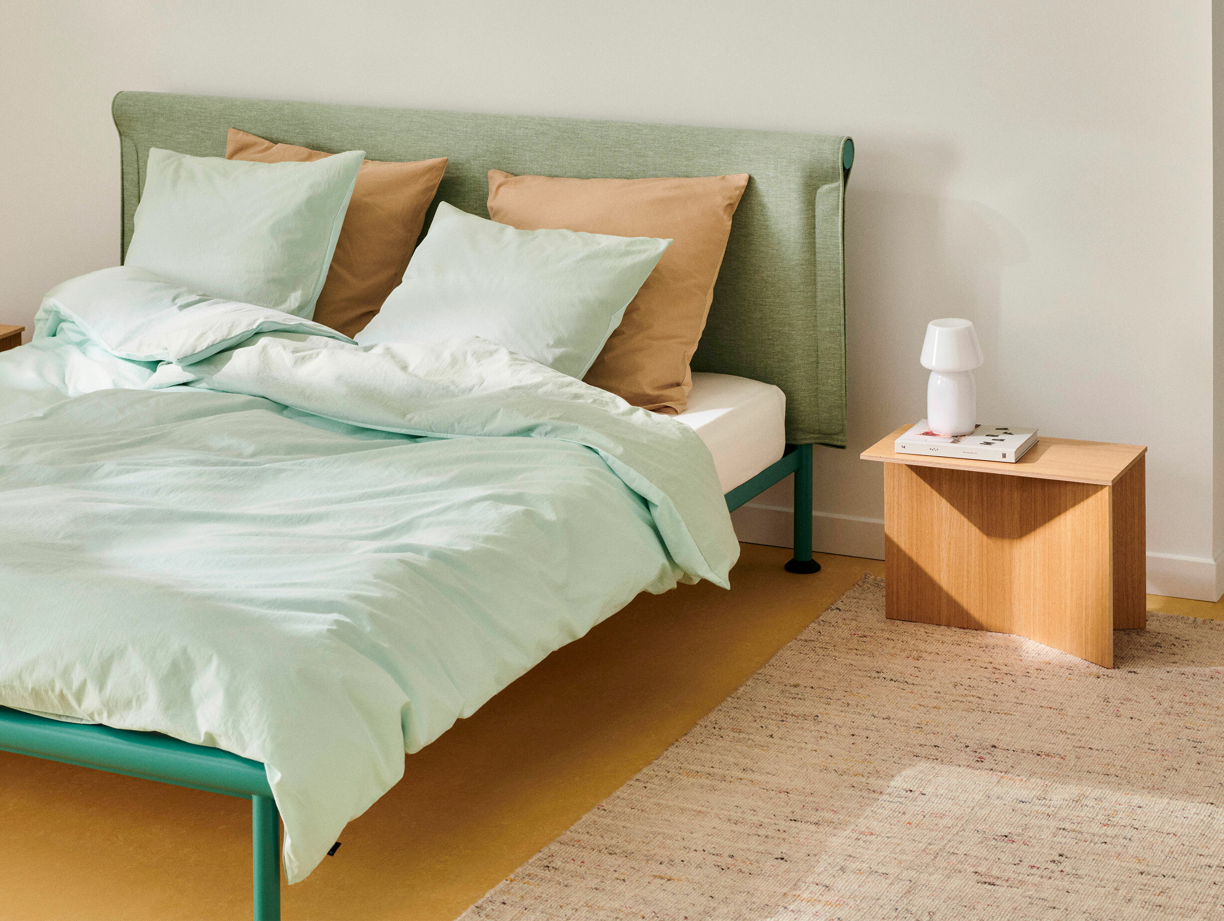 Hay studio 0405 apollo portable table lamp ls 4