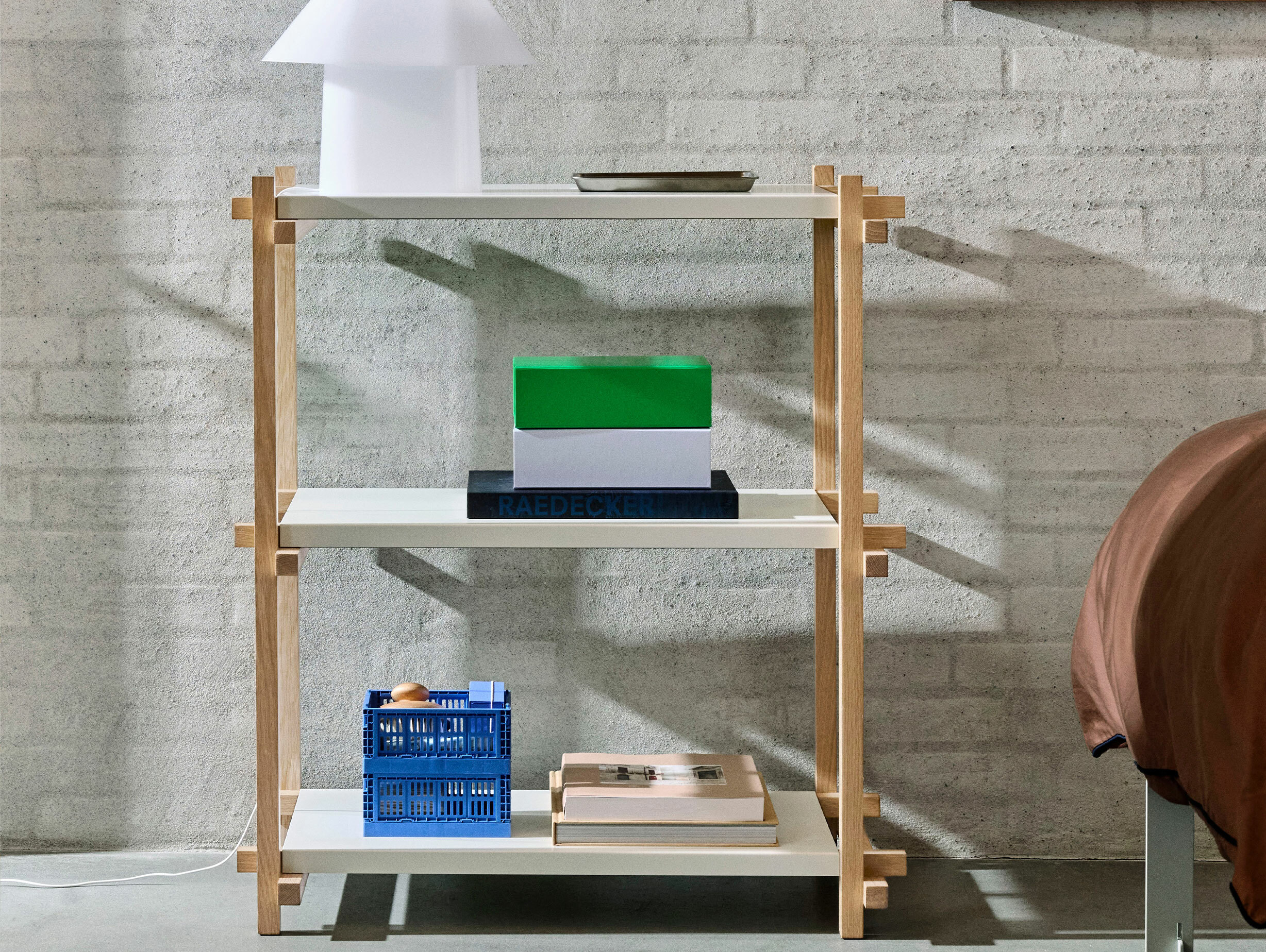 Hay woody shelf low story 1