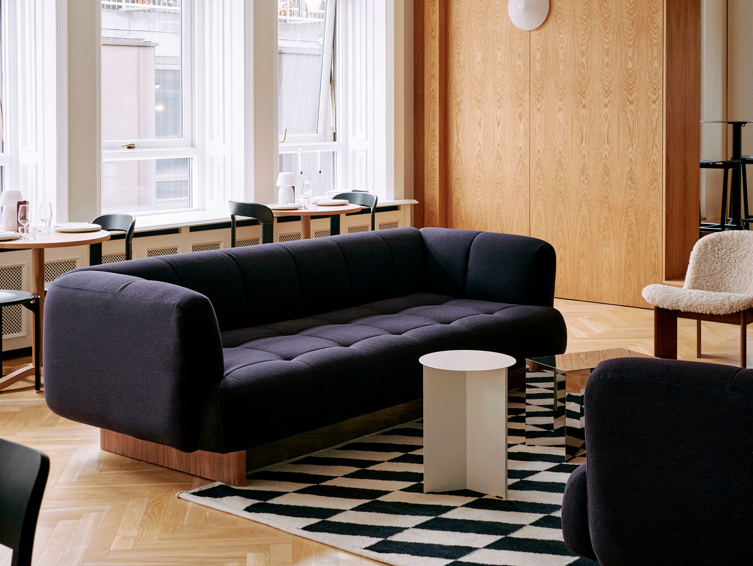 Quilton lift sofa 3 seater story 1