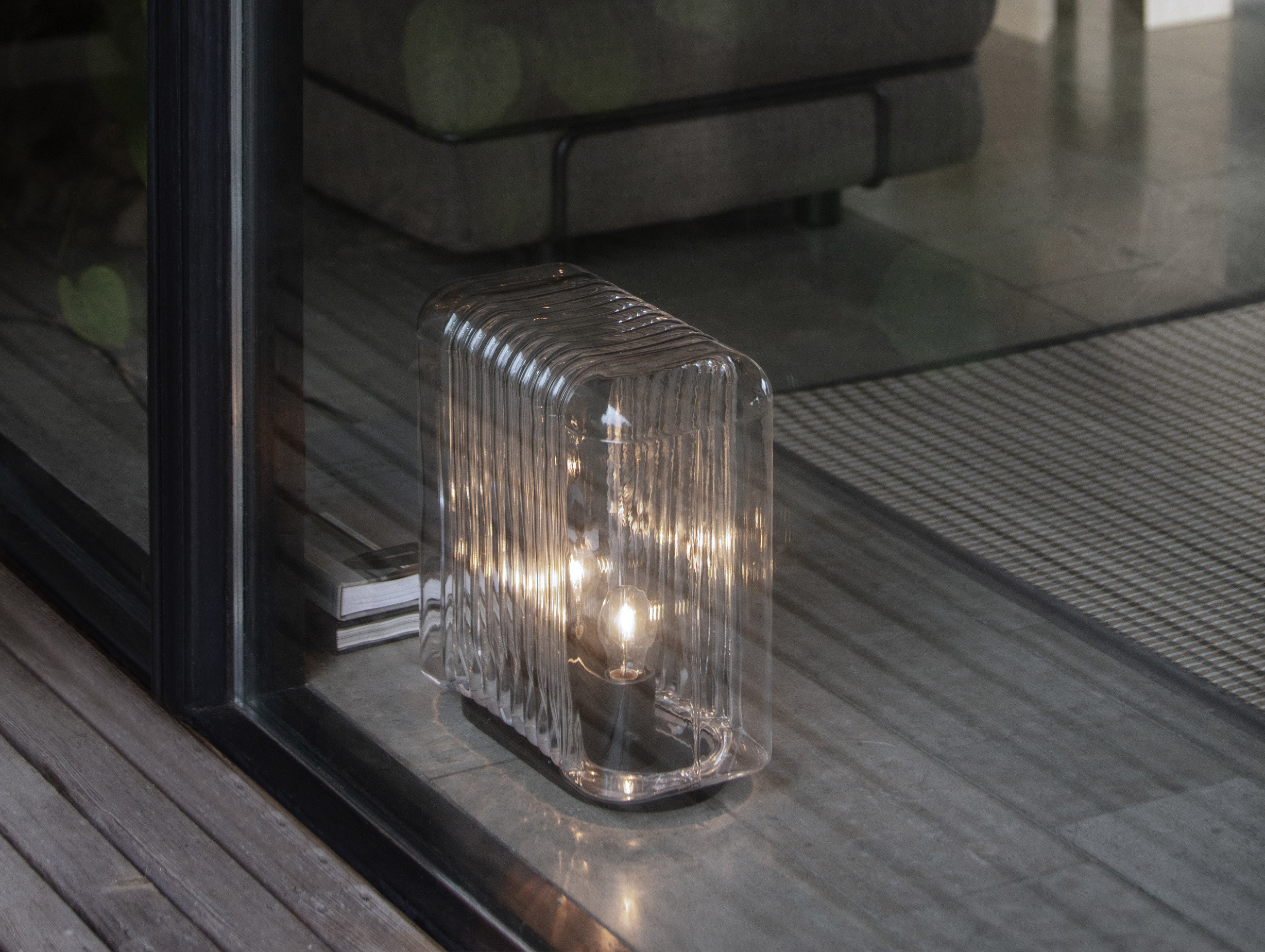 Karakter lari table lamp lifestyle2