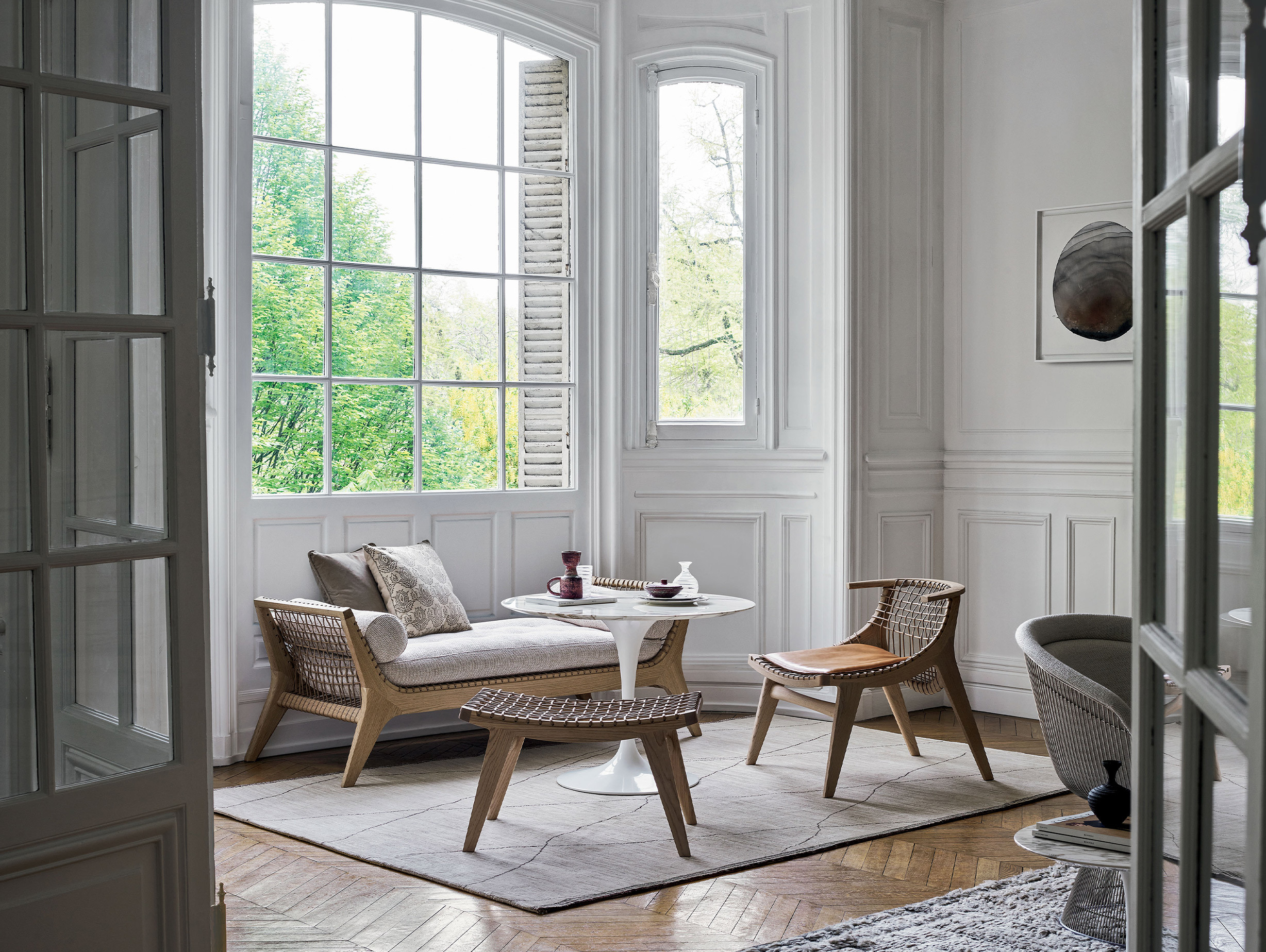 Knoll eero saarinen side table lifestyle2