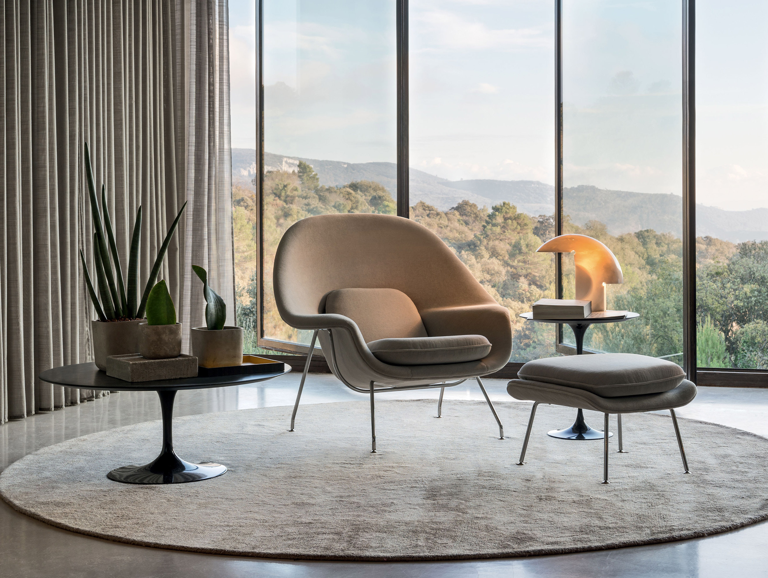 Knoll eero saarinen side table lifestyle5