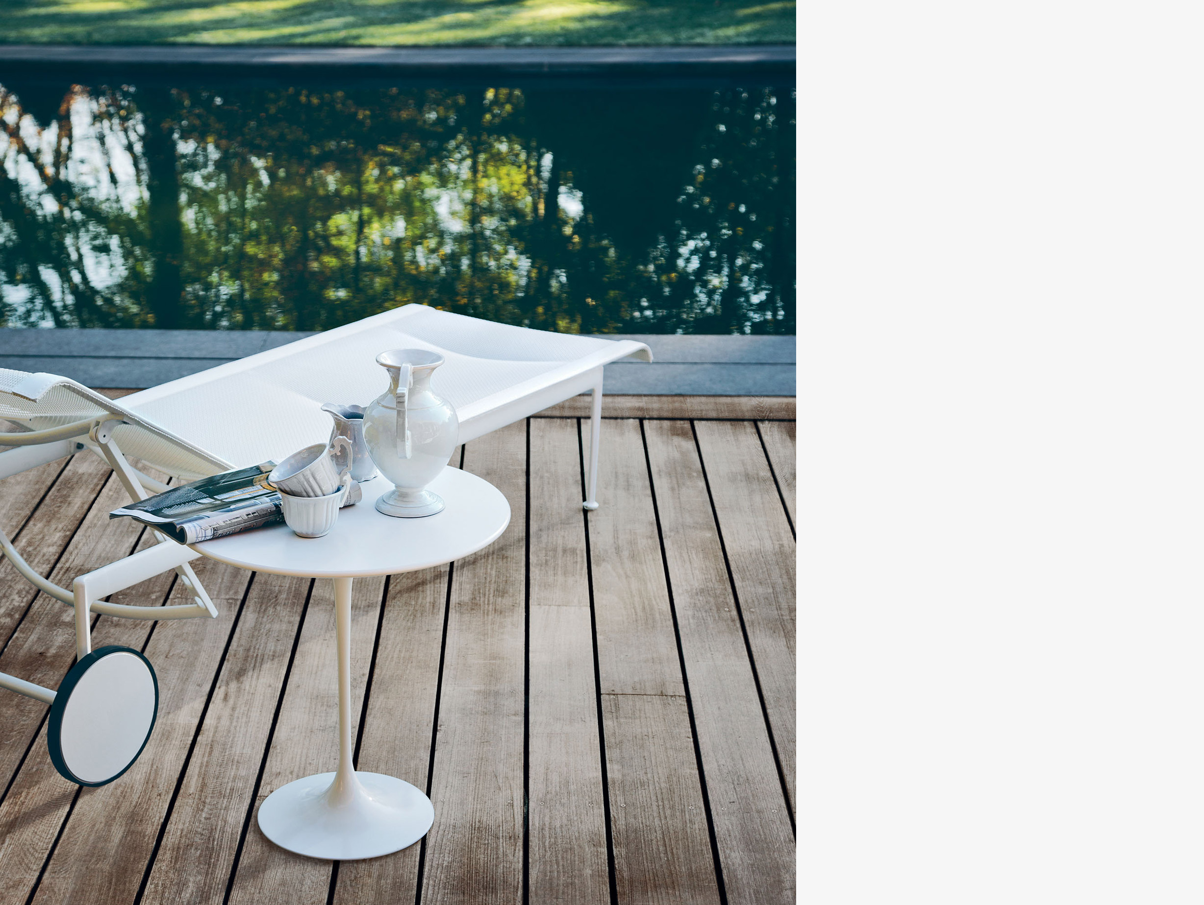 Knoll richard schultz 1966 outdoor chaise lounge lifestyle3