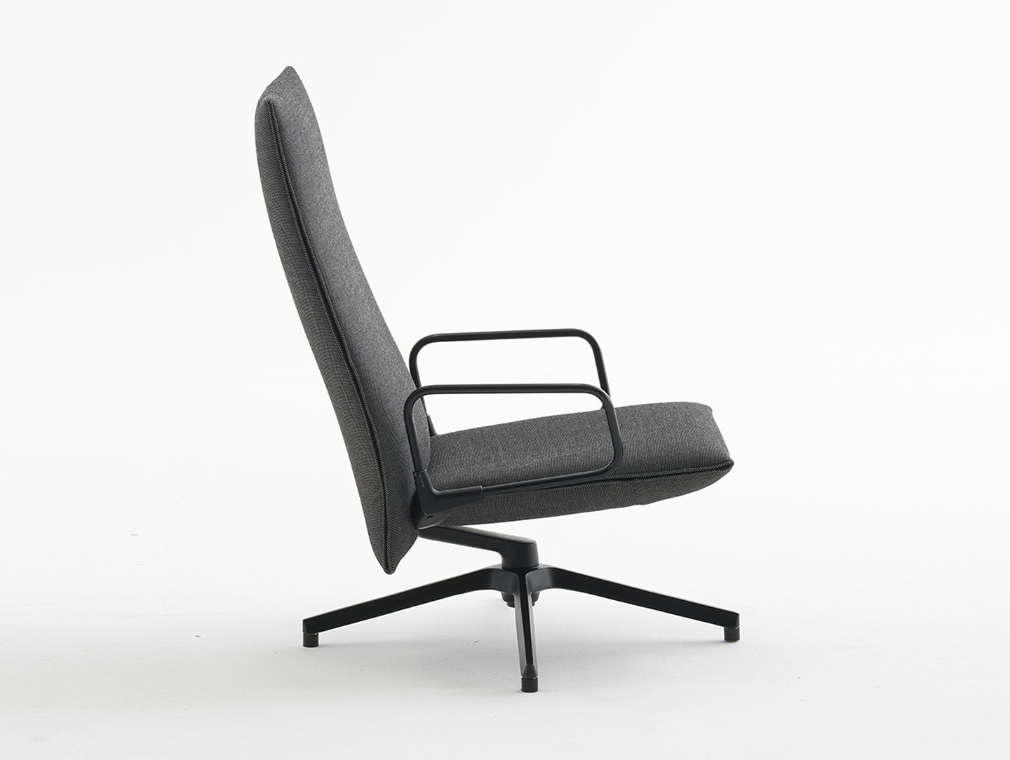 Knoll Pilot Lounge Chair 2 Edward Barber Jay Osgerby