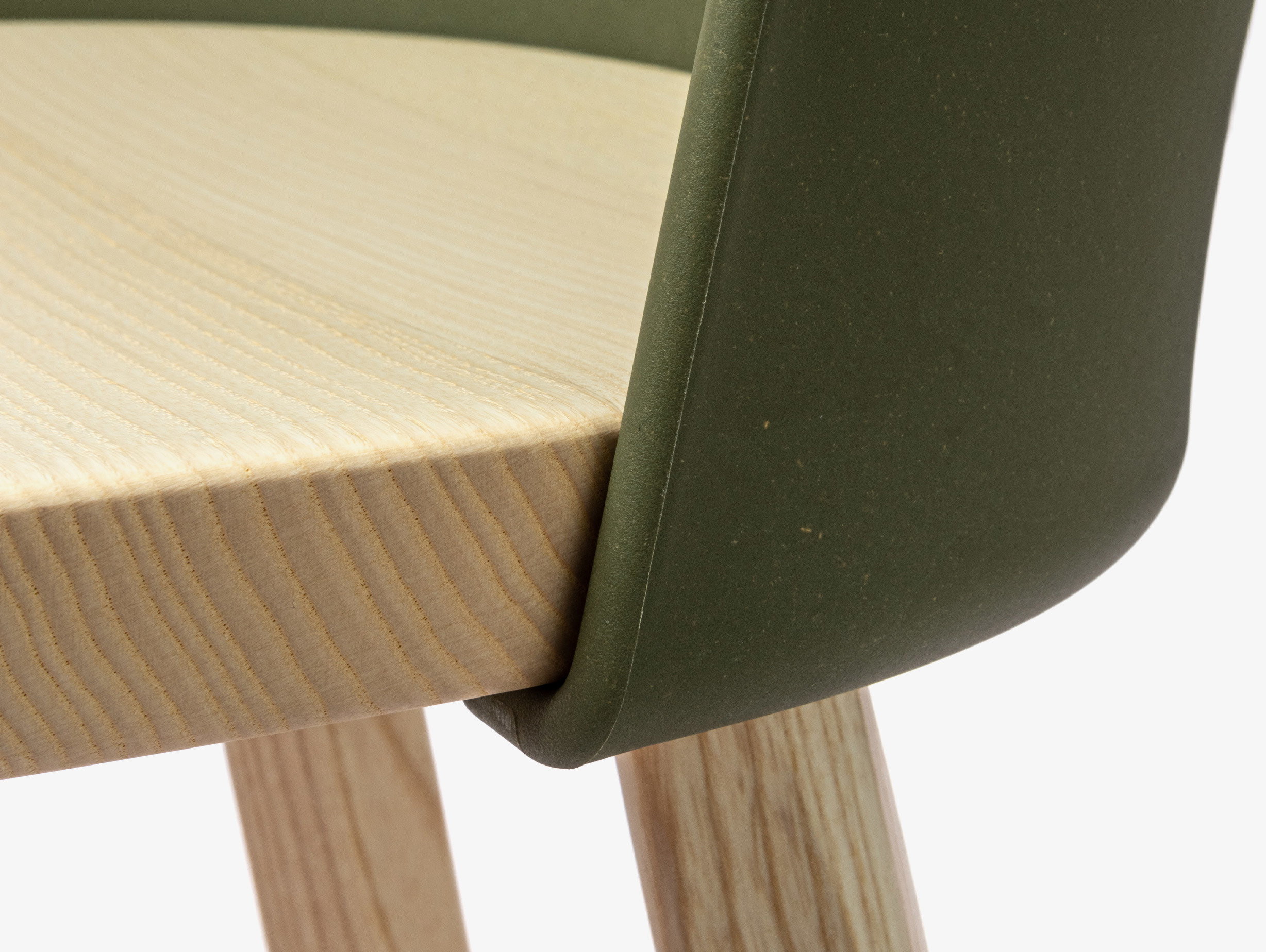 Magis edward barber jay osgerby alpina chair lifestyle 7