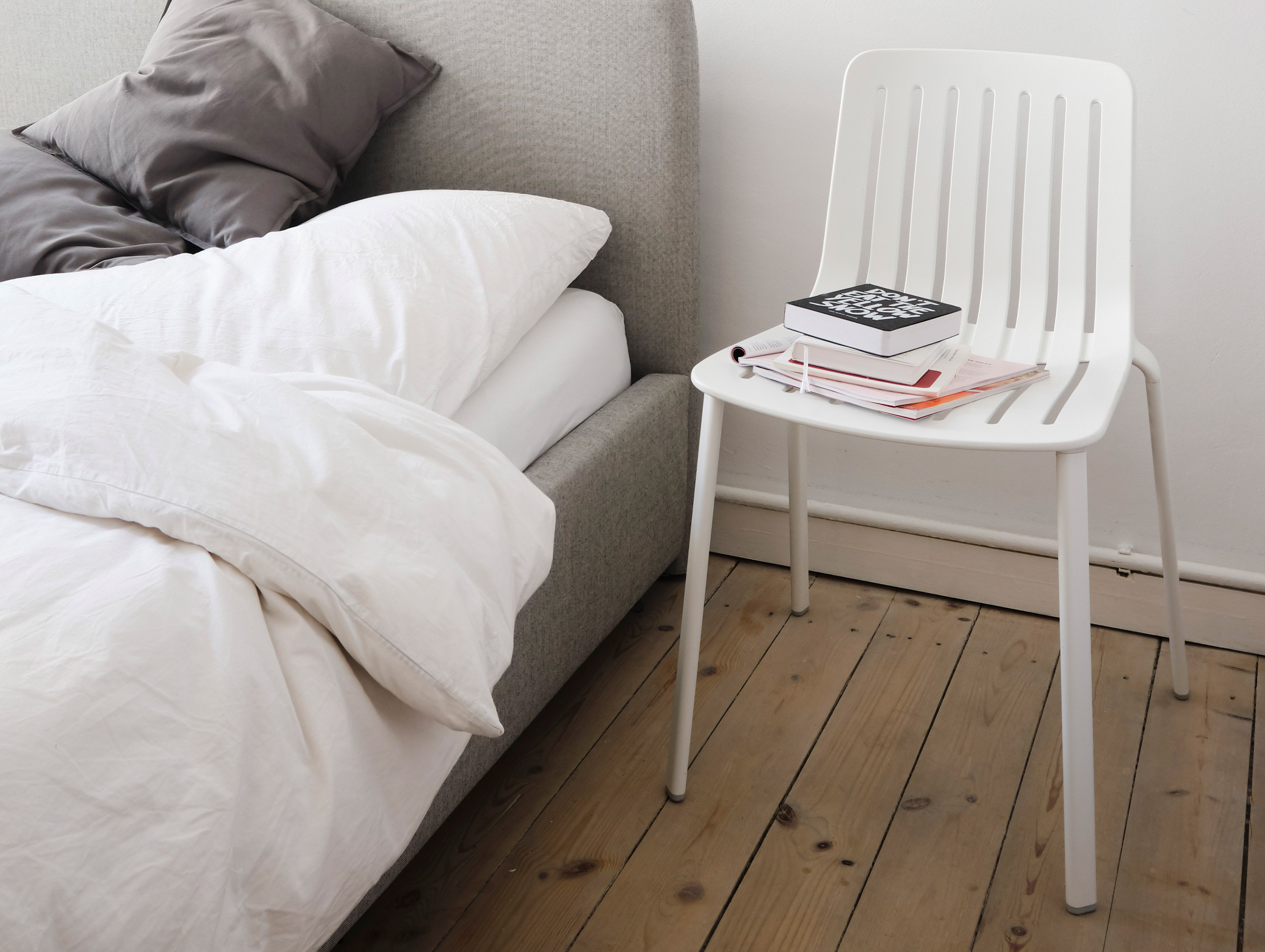 Magis jasper morrison pato side chair lifestyle3