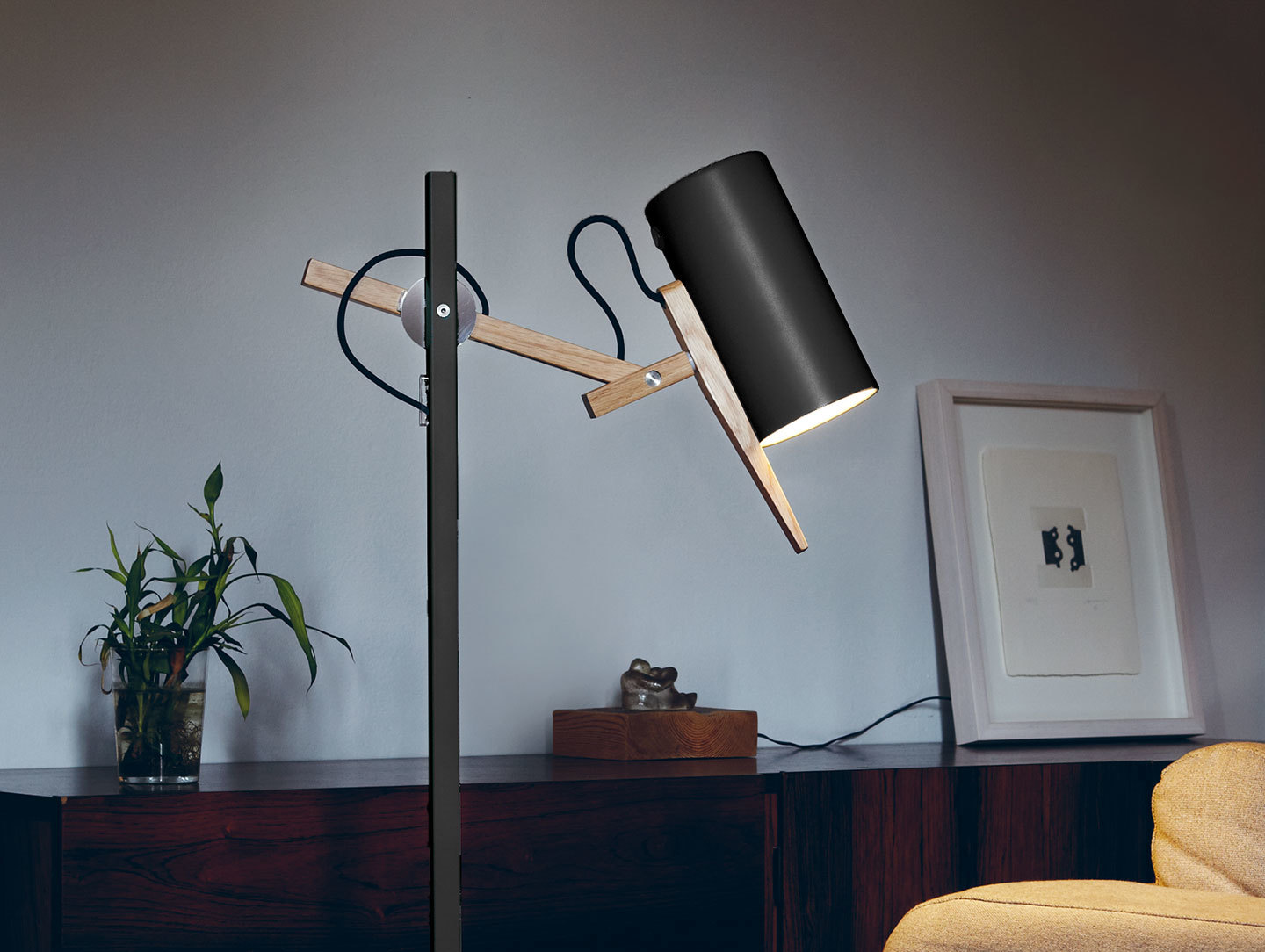 Marset Scantling Floor Light Black Detail Mathias Hahn