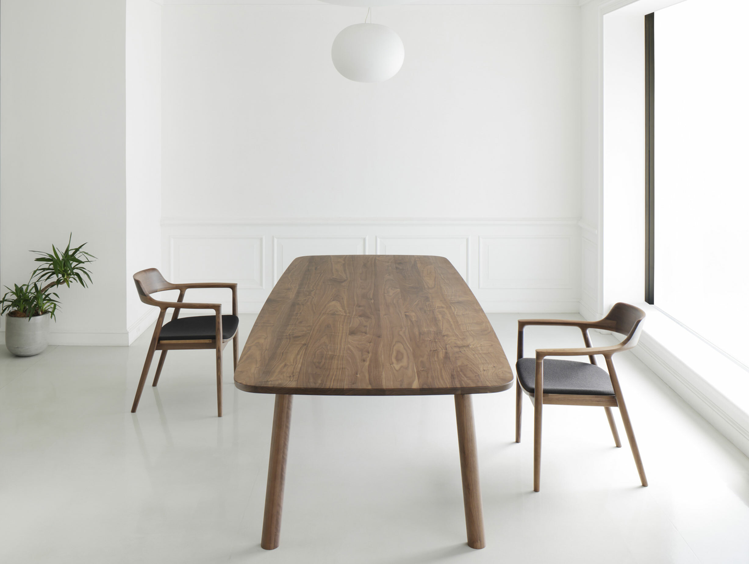 Maruni naoto fukasawa seto table lifestyle 2