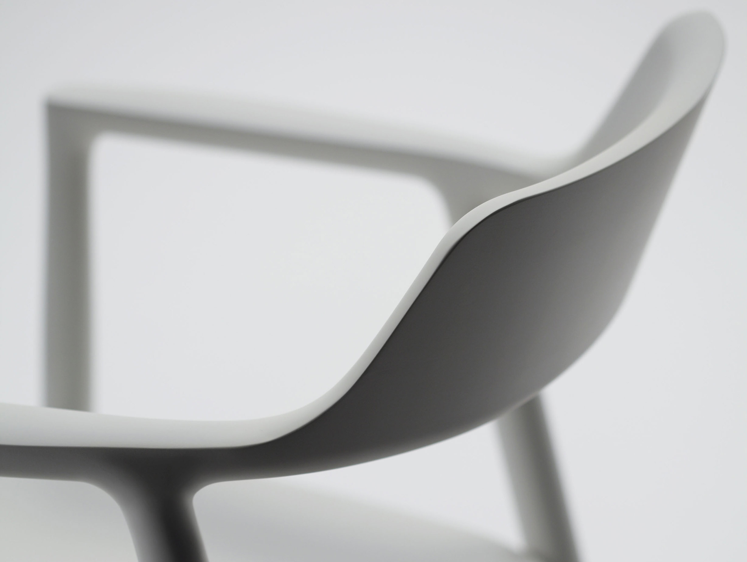 Maruni Hiroshima Armchair white Naoto Fukasawa