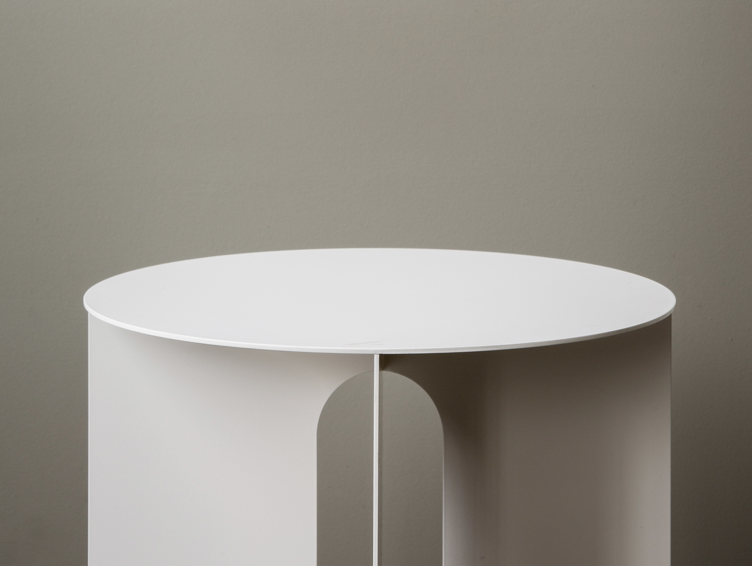 Menu danielle siggerud androgyne side table steel base ivory lifestyle2