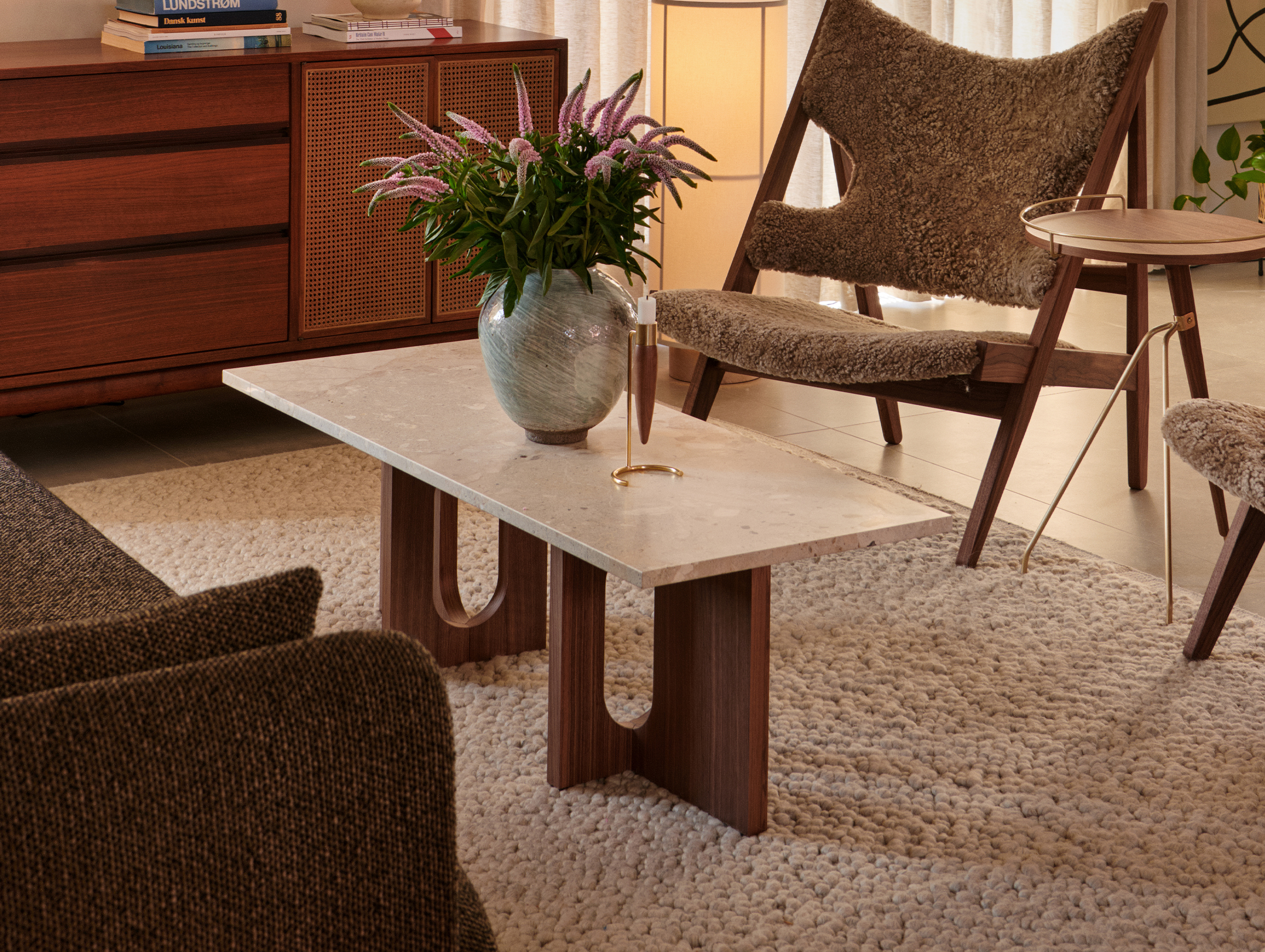 Menu androgyne lounge table story 4