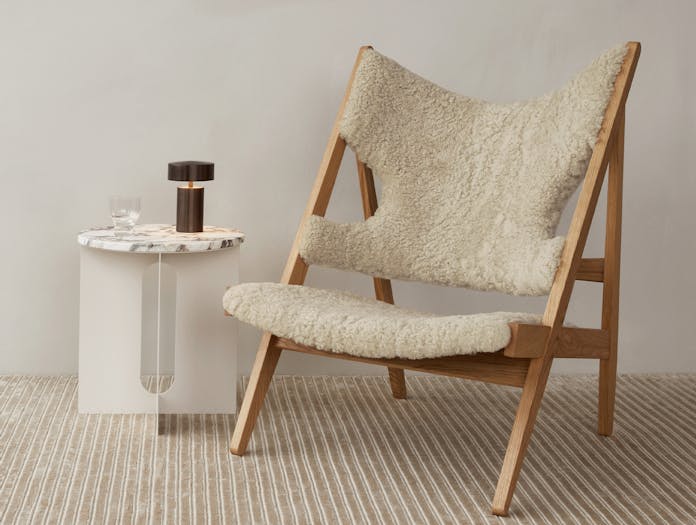Menu androgyne table knitting chair story 2