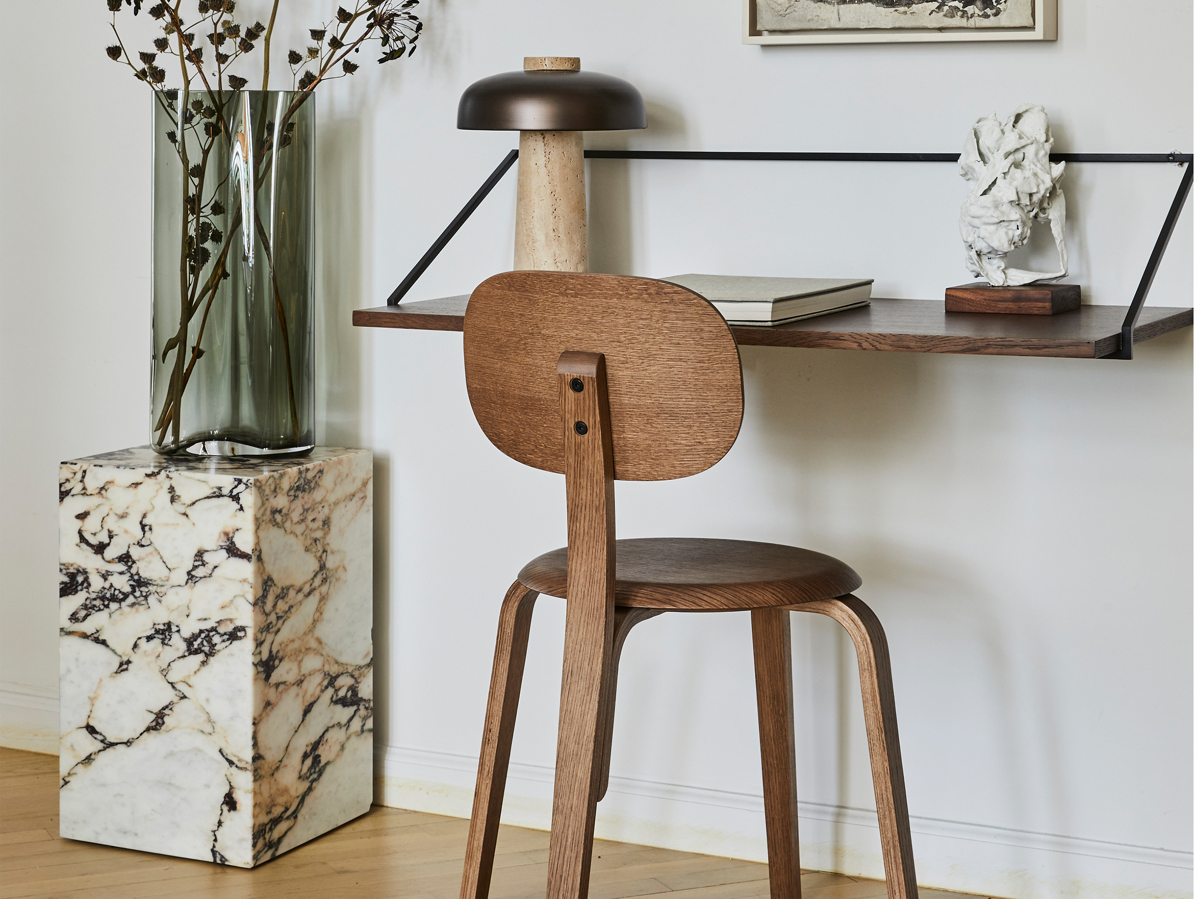 Menu plinth tall story 4