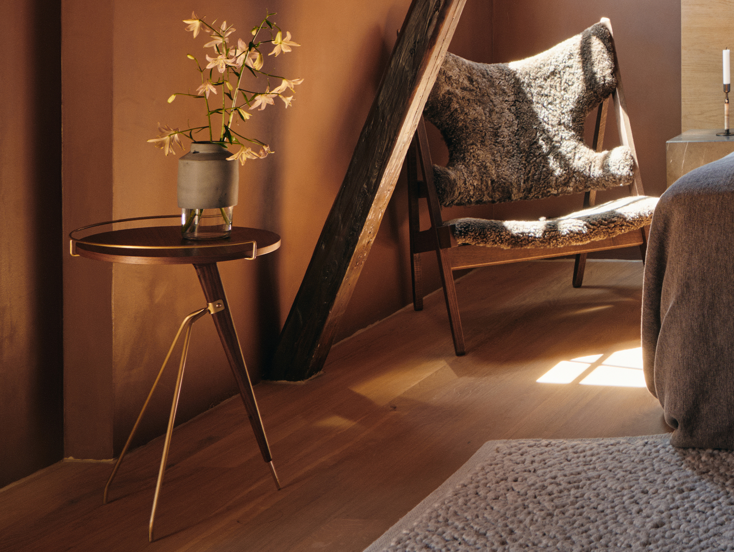 Menu umanoff side table story 5