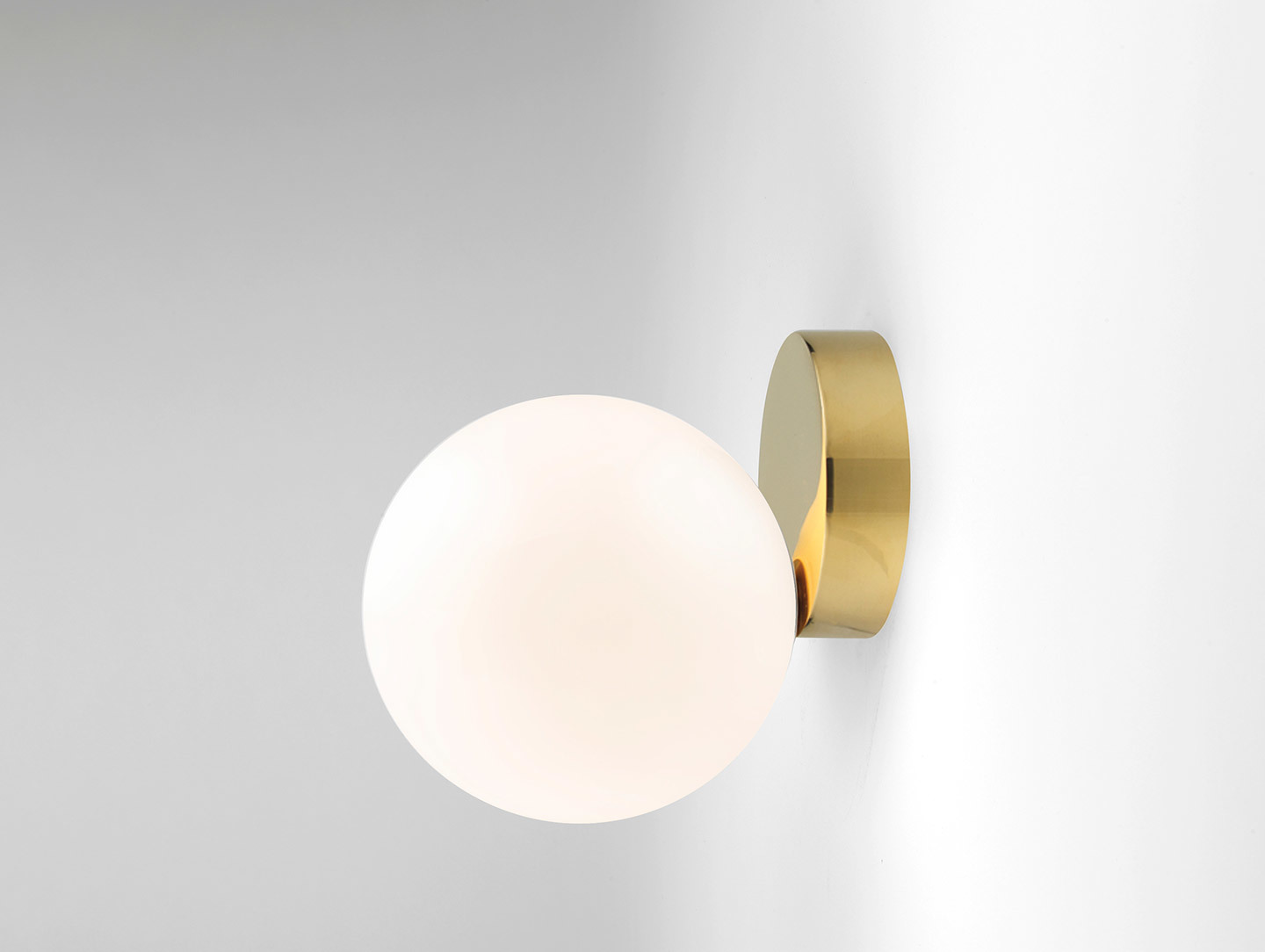 Michael Anastassiades Tip Of The Tongue Wall Lamp Brass A