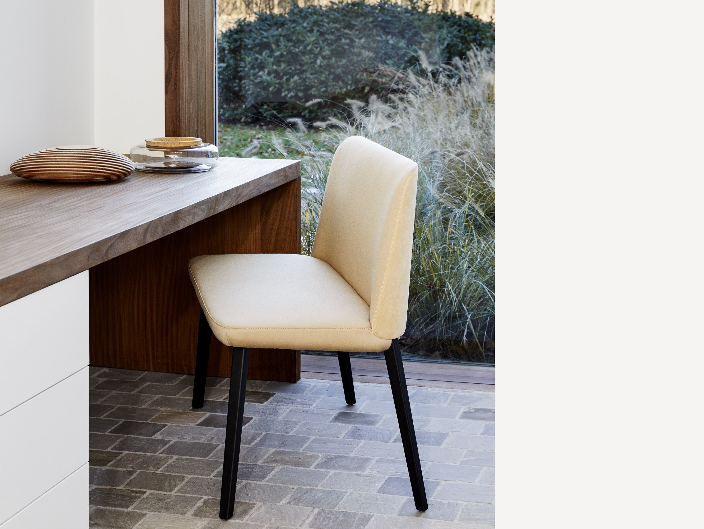 Montis arian brekveld back me up two bench lifestyle