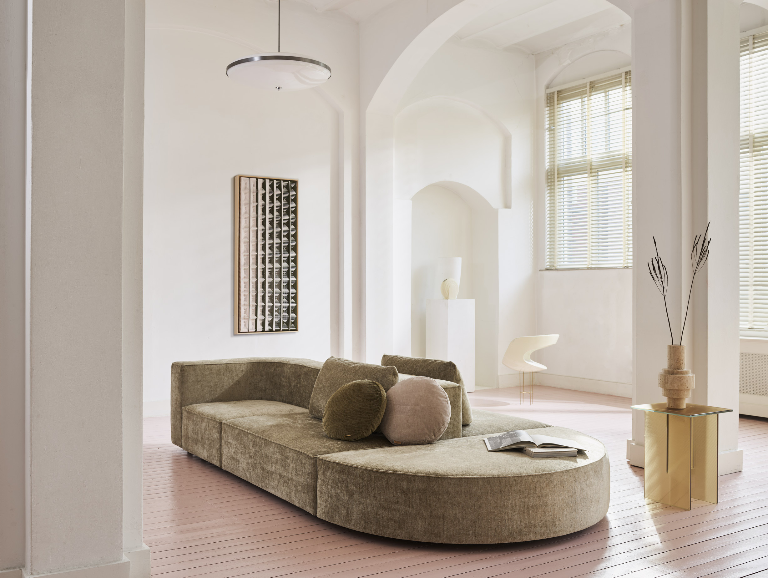 Montis domino curve sofa lifestyle