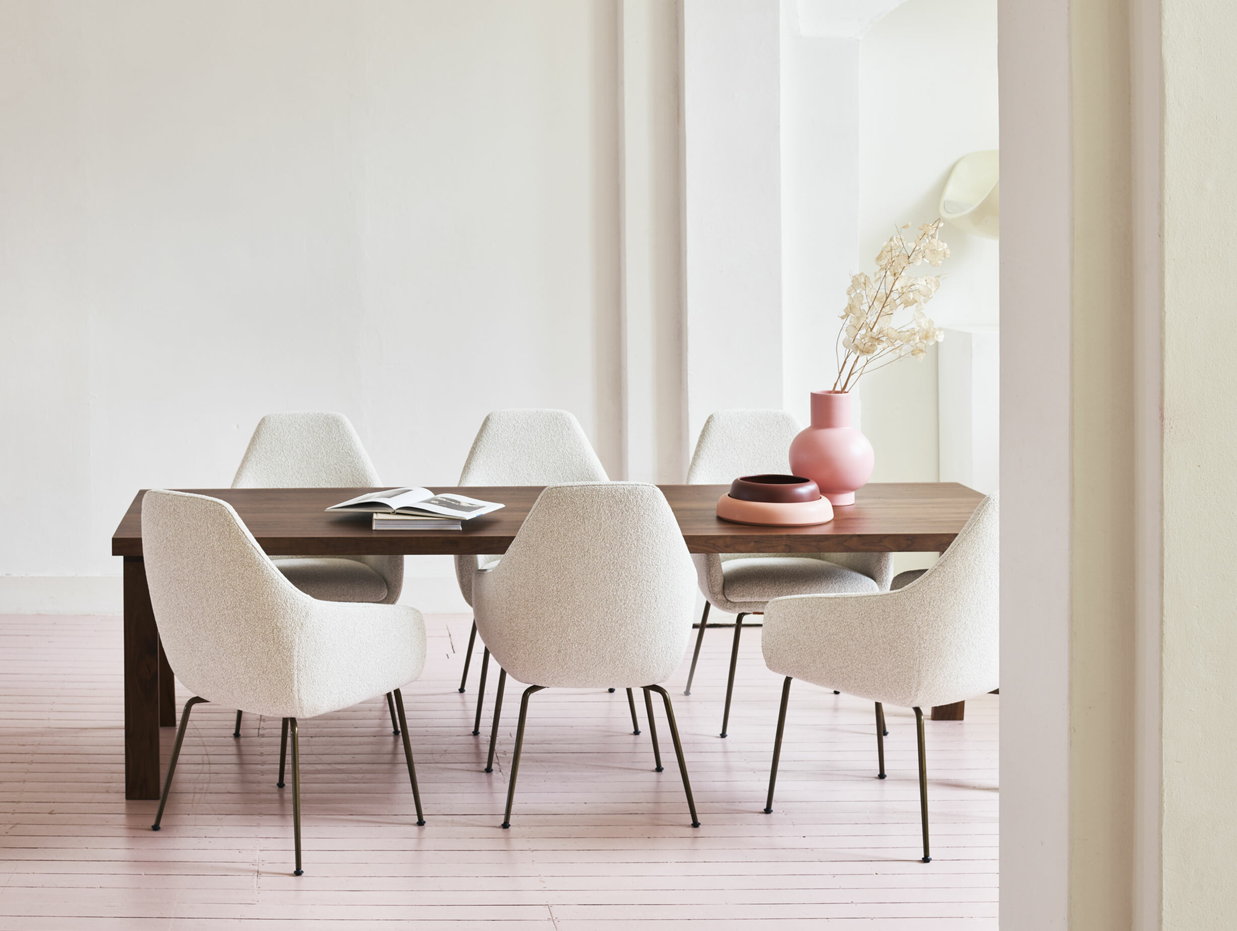 Montis geert koster vico dining chair lifestyle 1