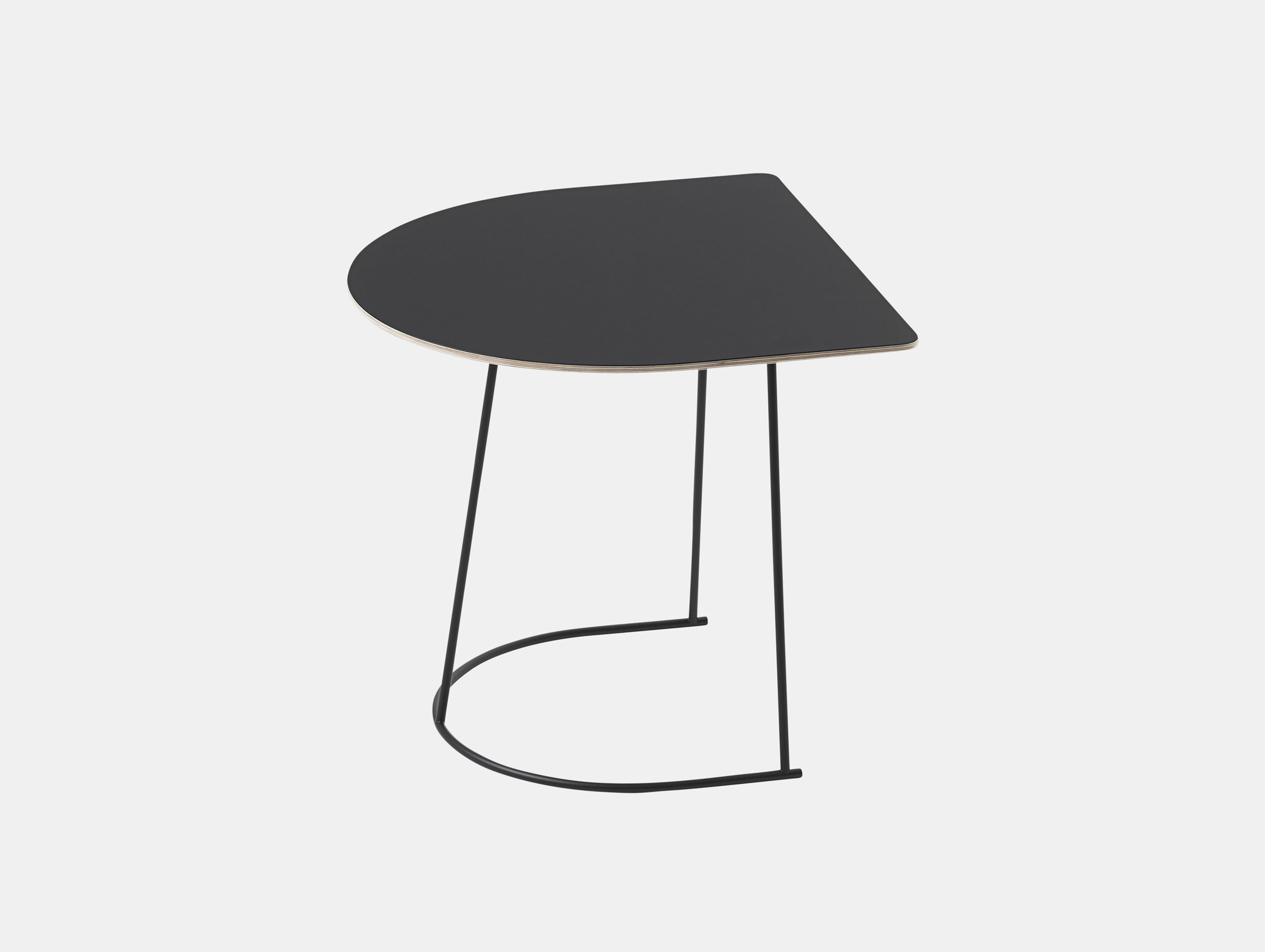 Muuto Airy Half Size Black Cecilie Manz