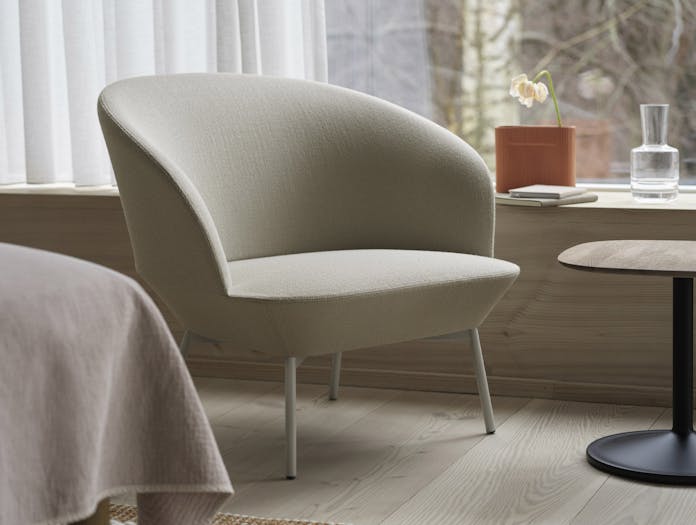 Muuto anderssen and voll oslo lounge chair lifestyle2