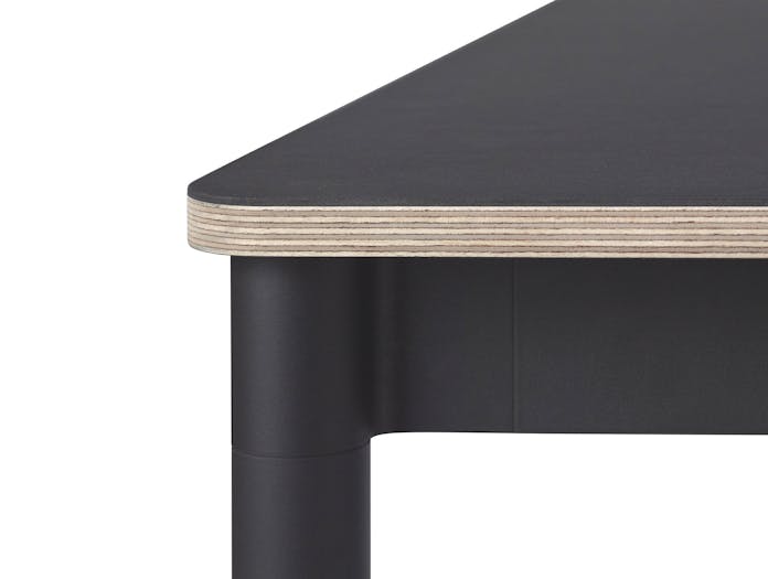 Base Table Black Detail