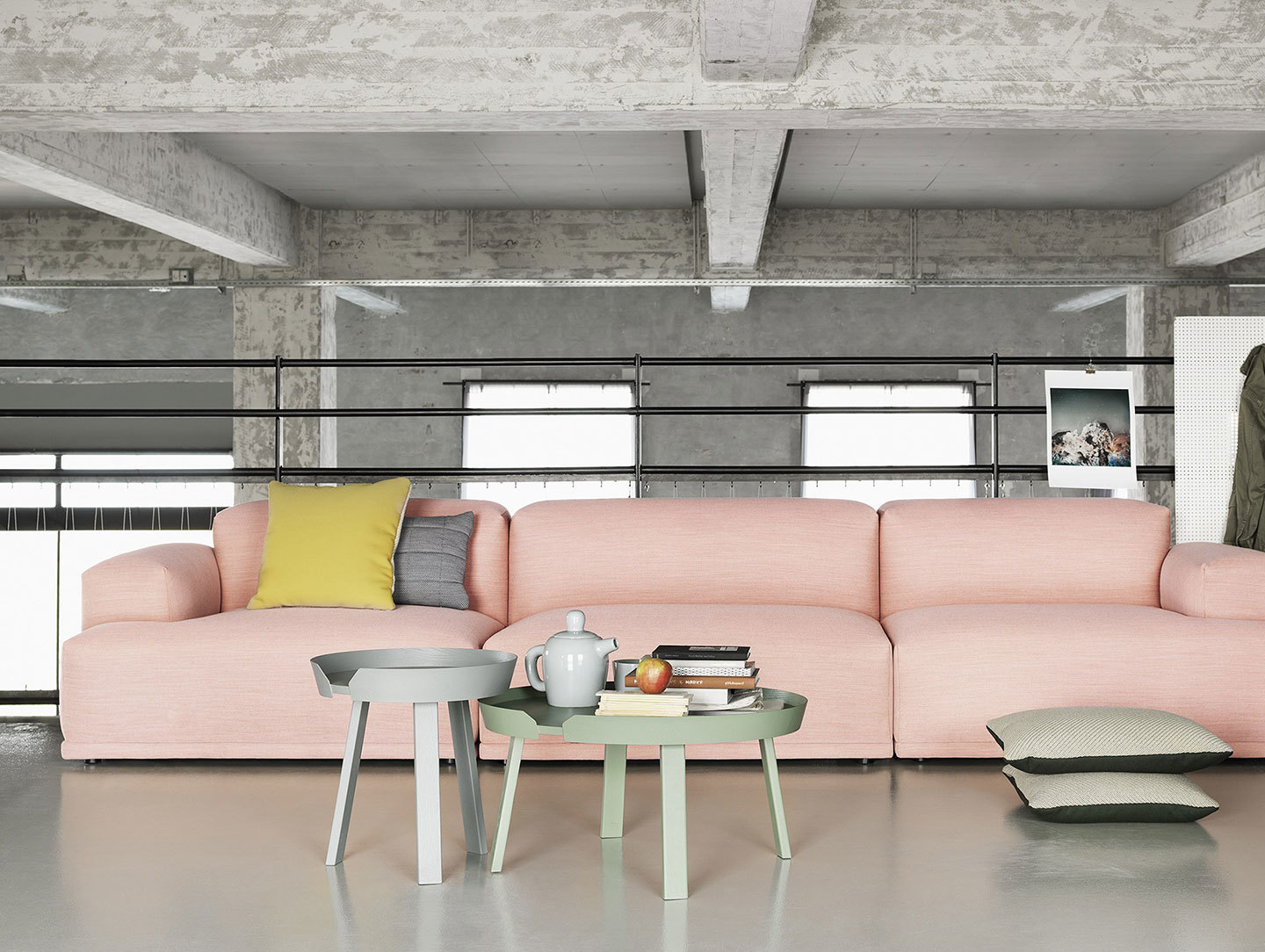 Muuto Connect Rose Around Mingle