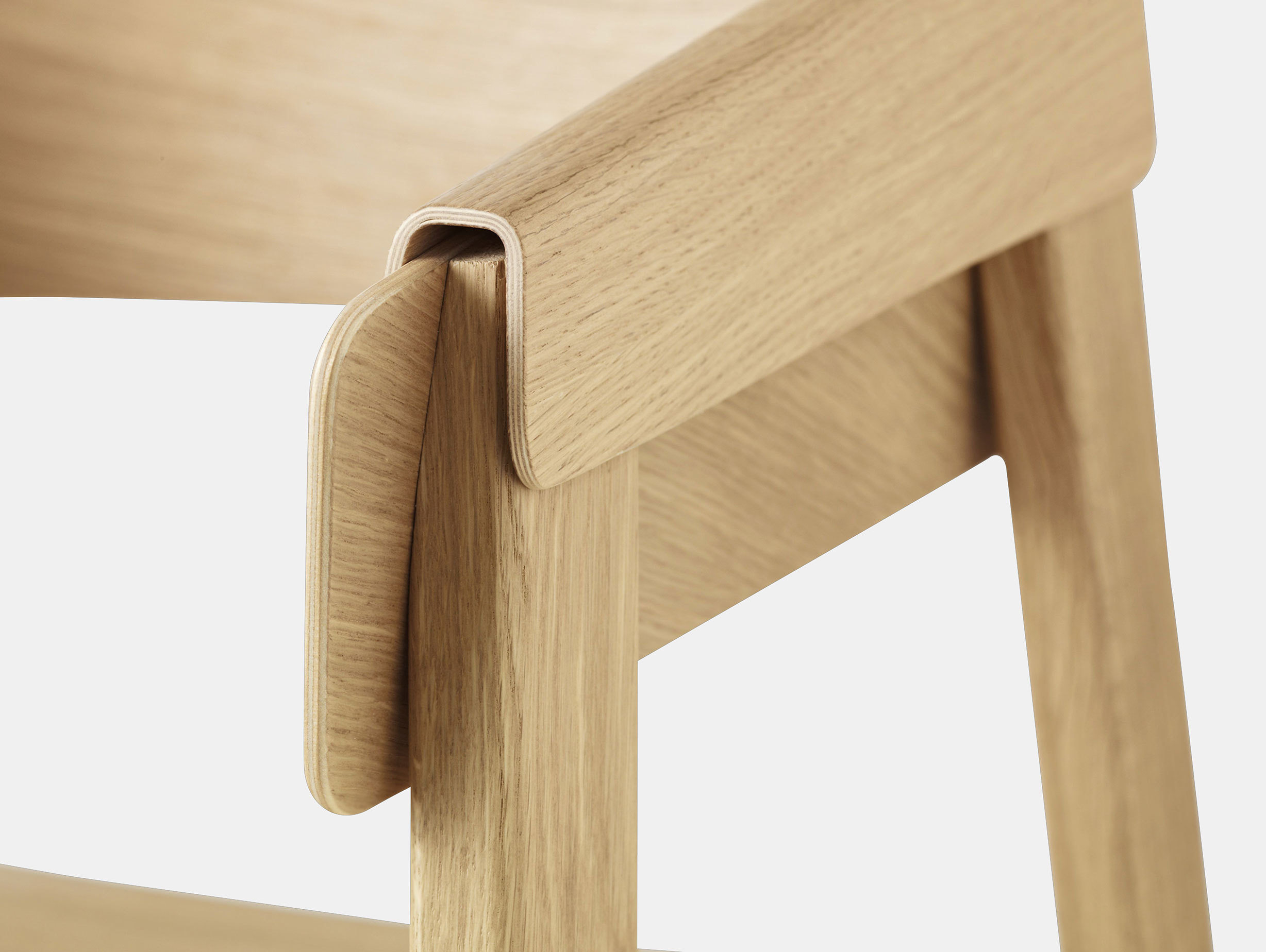 Muuto Cover Chair Oak Detail 2