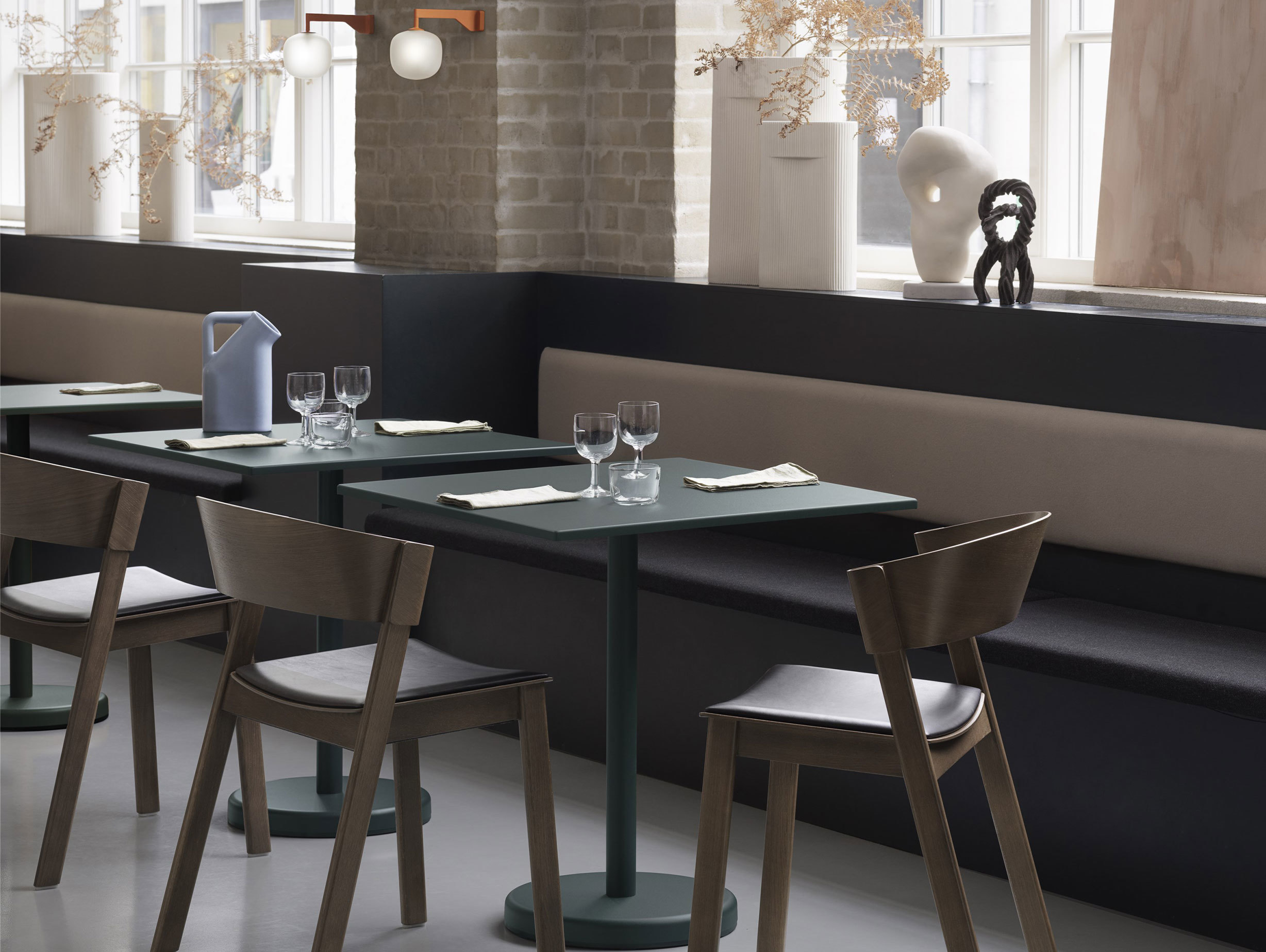 Muuto linear steel square cafe table ls 3