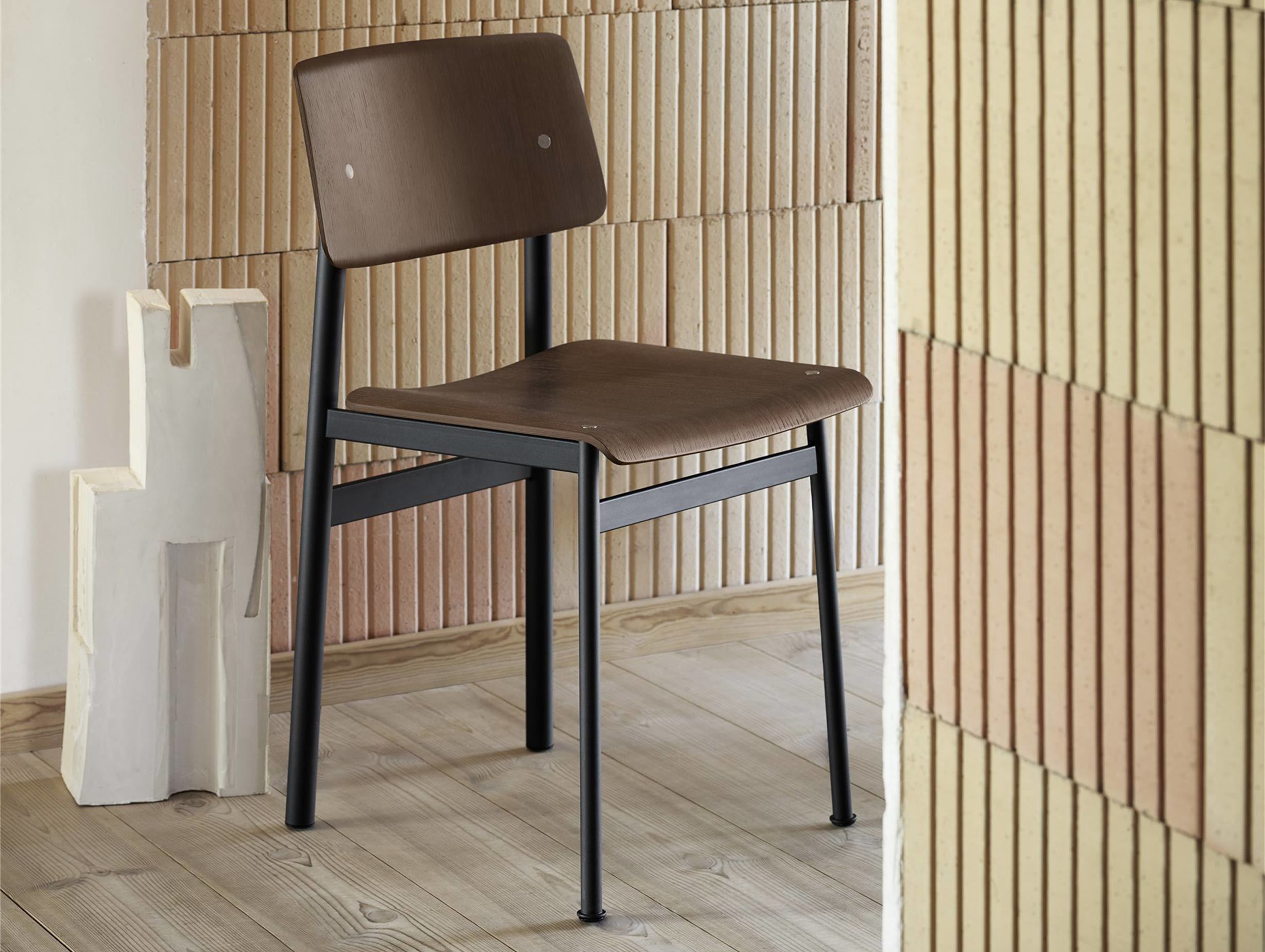 Muuto loft chair dark brown ls