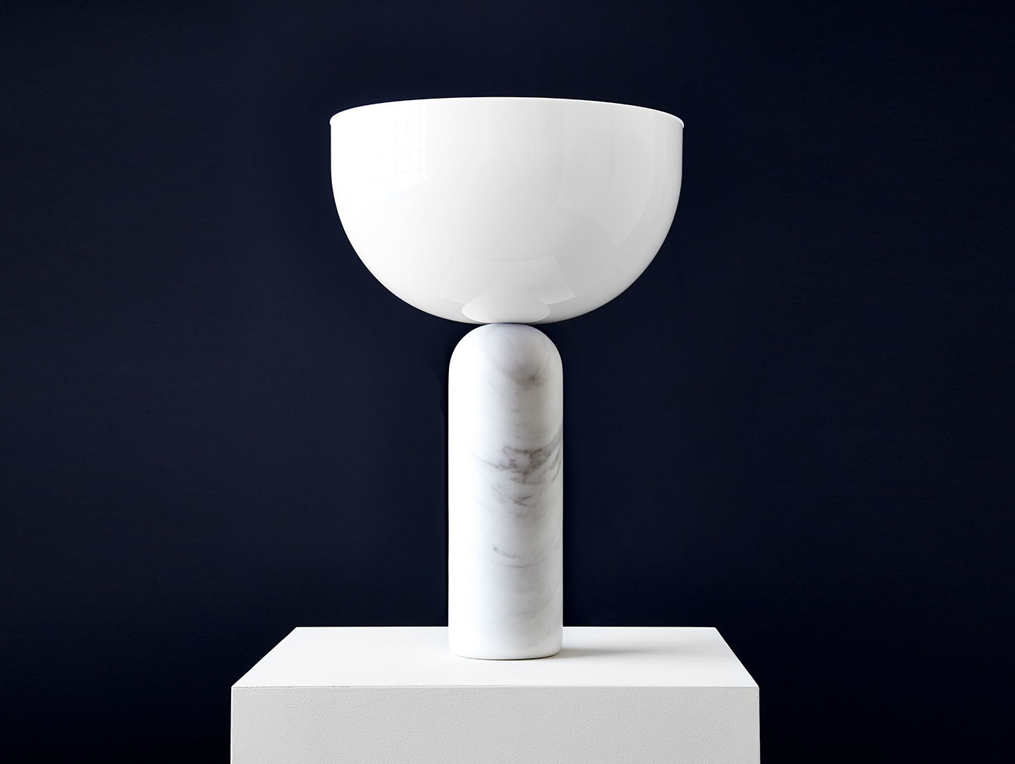 New Works Kizu Table Lamp White Marble Lars Tornoe