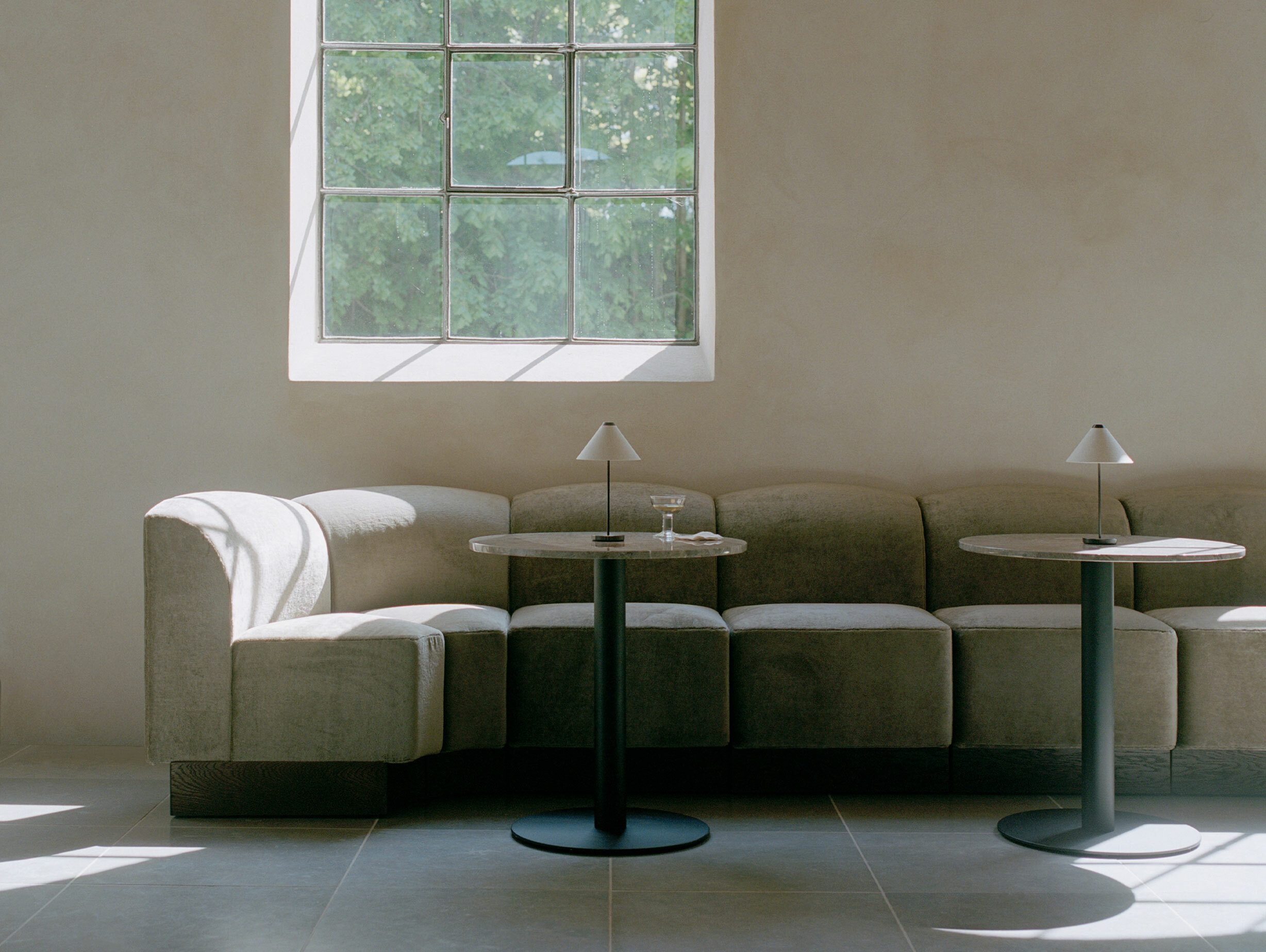 New works florence column table 70 ls 1