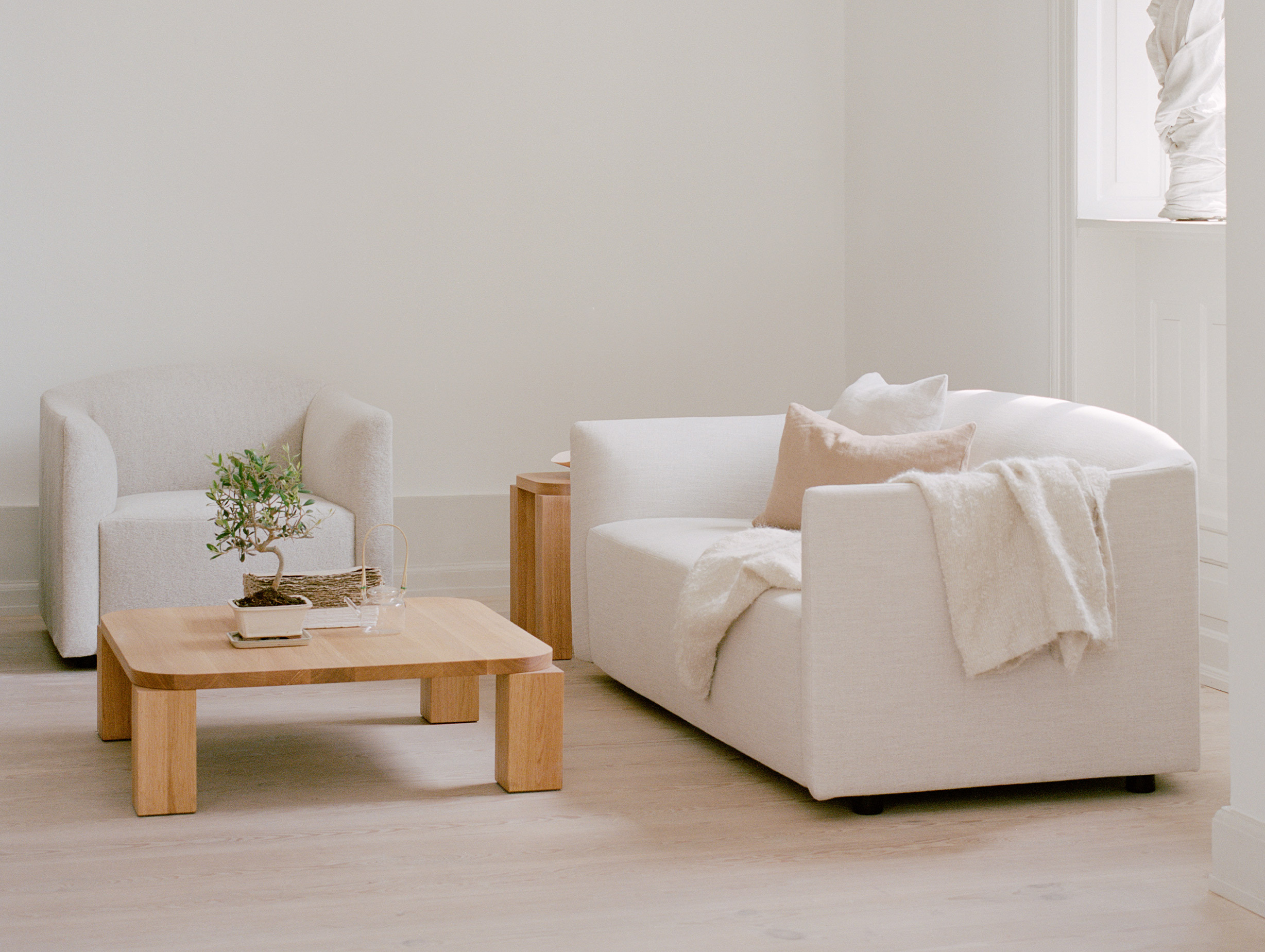 New works joel fjallstrom shore 2 seater sofa extended base lifestyle3