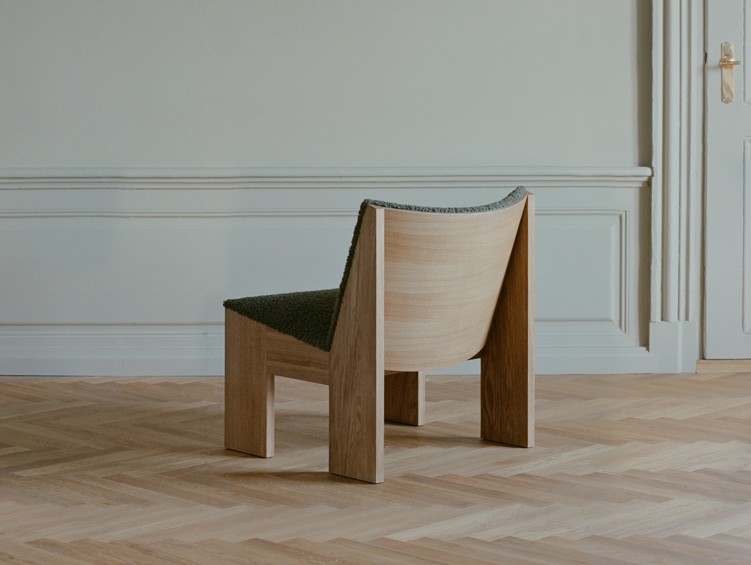 New works omayra maymo tenon lounge chair natural oak lifestyle2