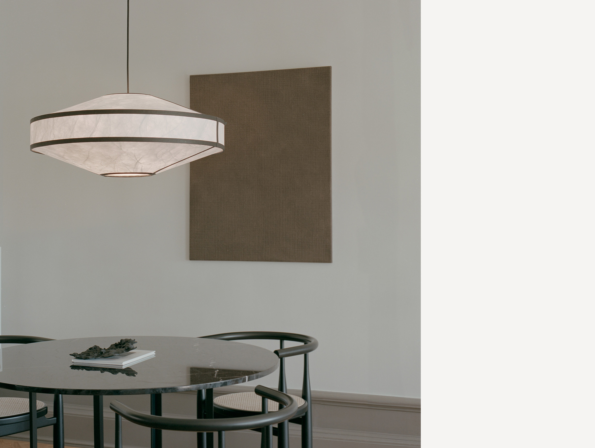 New works panter tourron kite pendant lamp black white lifestyle4