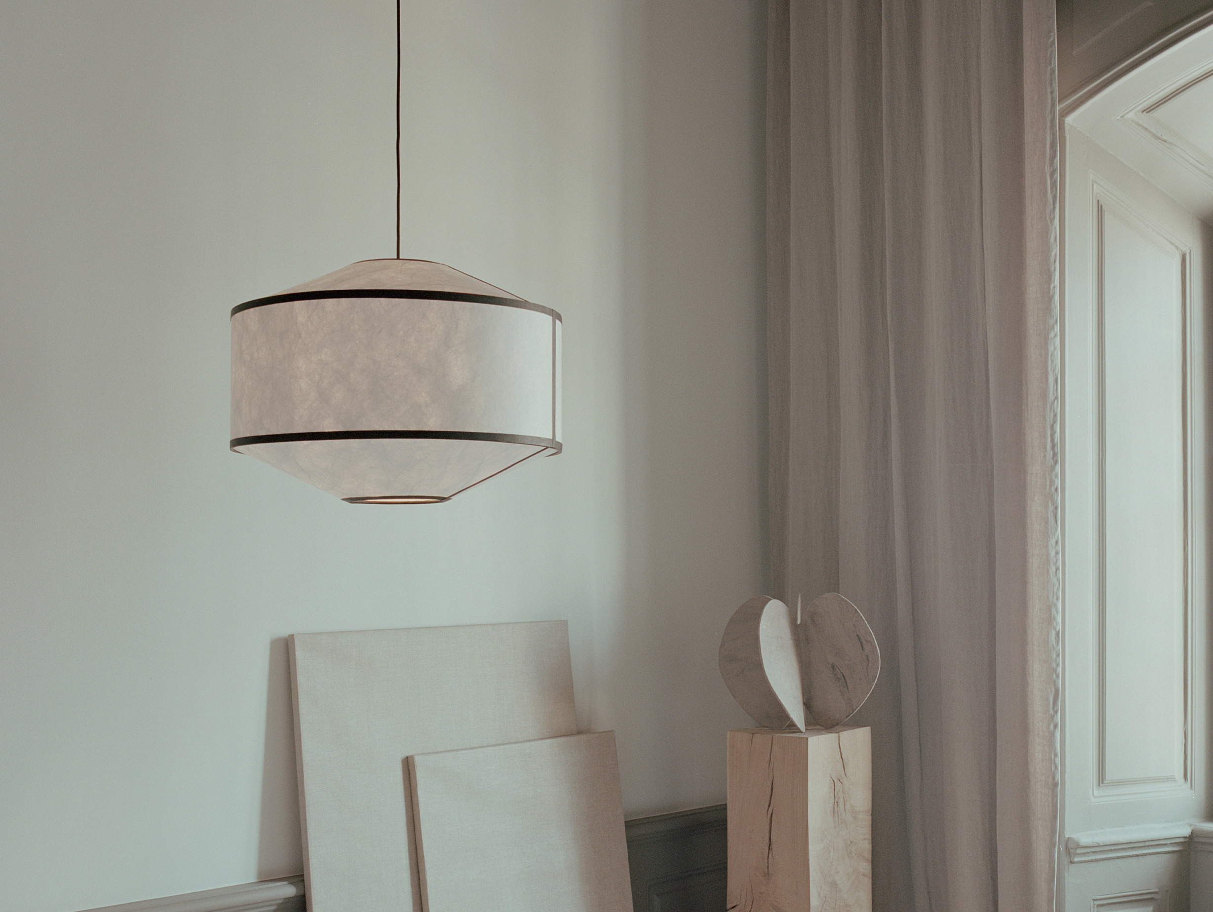 New works panter tourron kite pendant lamp black white lifestyle6