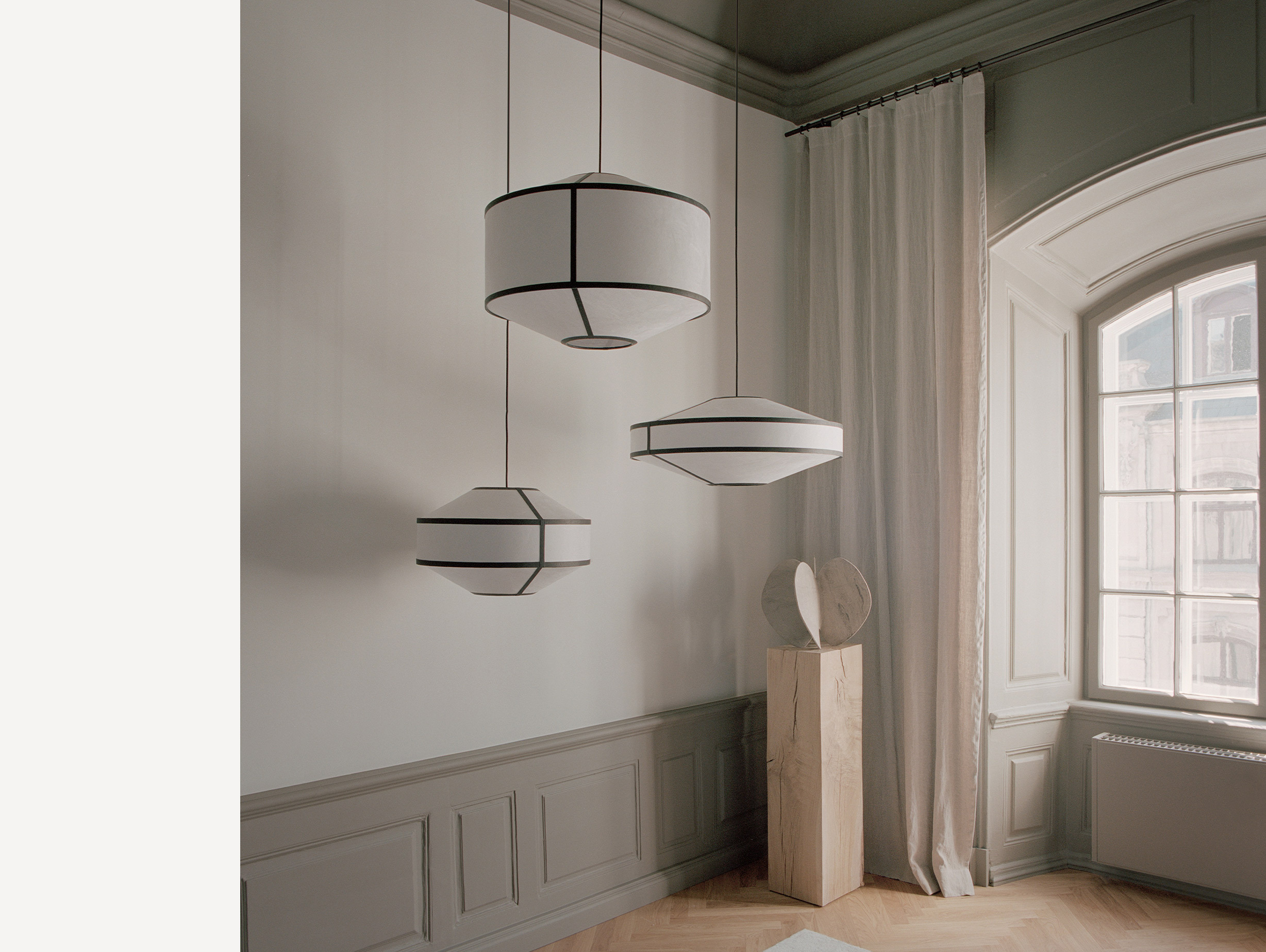 New works panter tourron kite pendant lamp black white lifestyle7