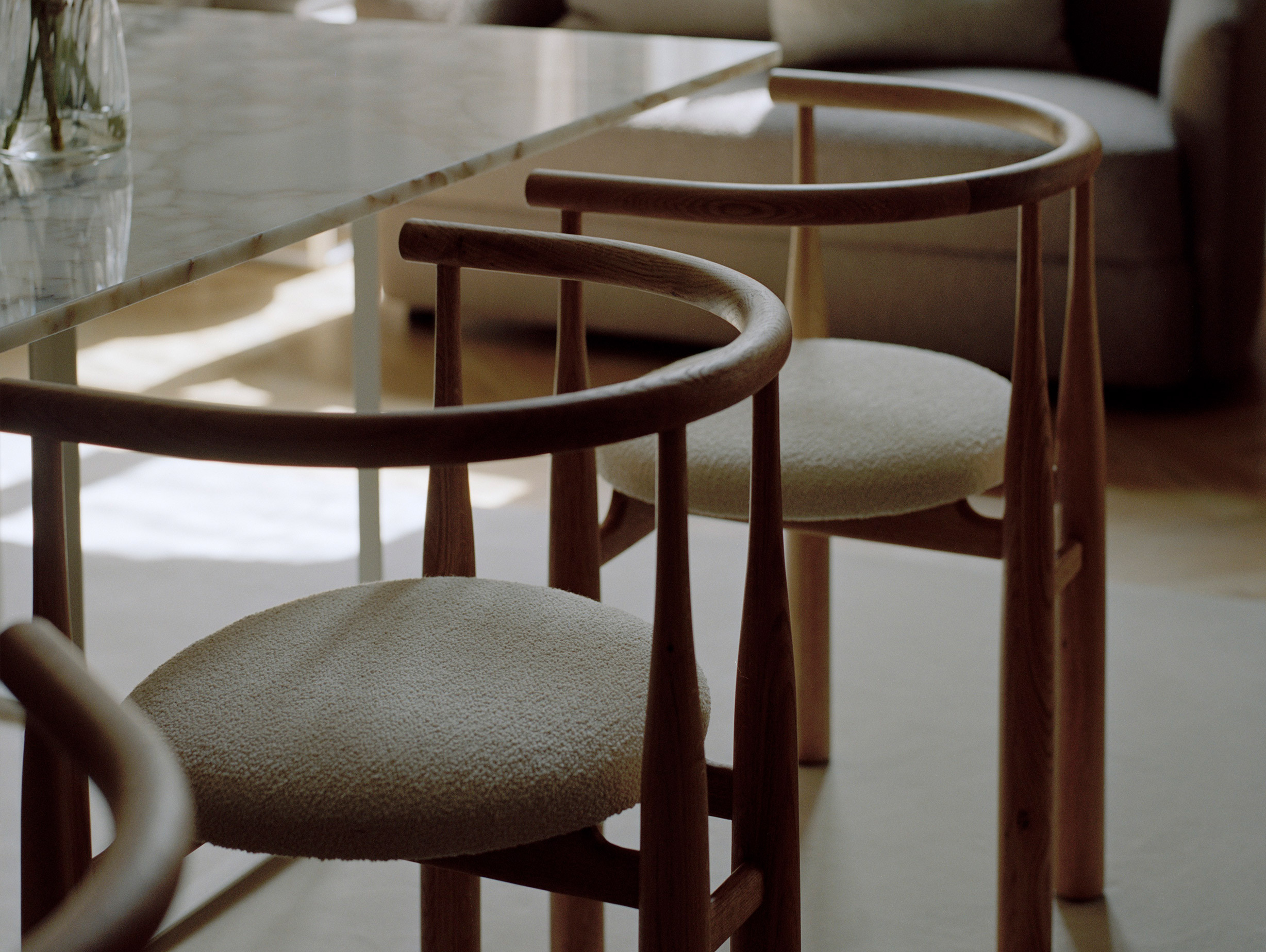 New works steven bukowski bukowski chair lifestyle3