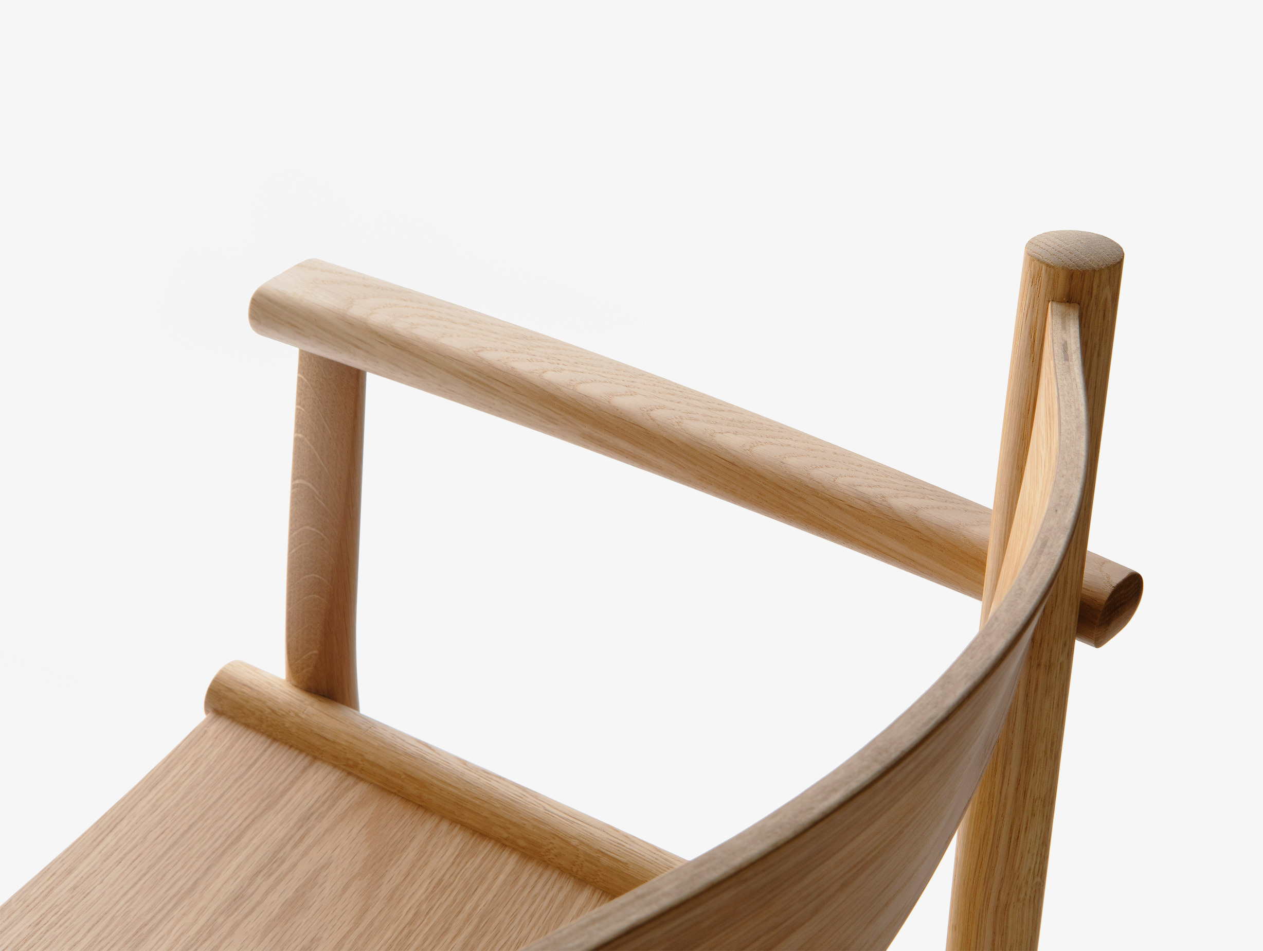 Nikari Kaksikko linea akademia armchair oak lifestyle2