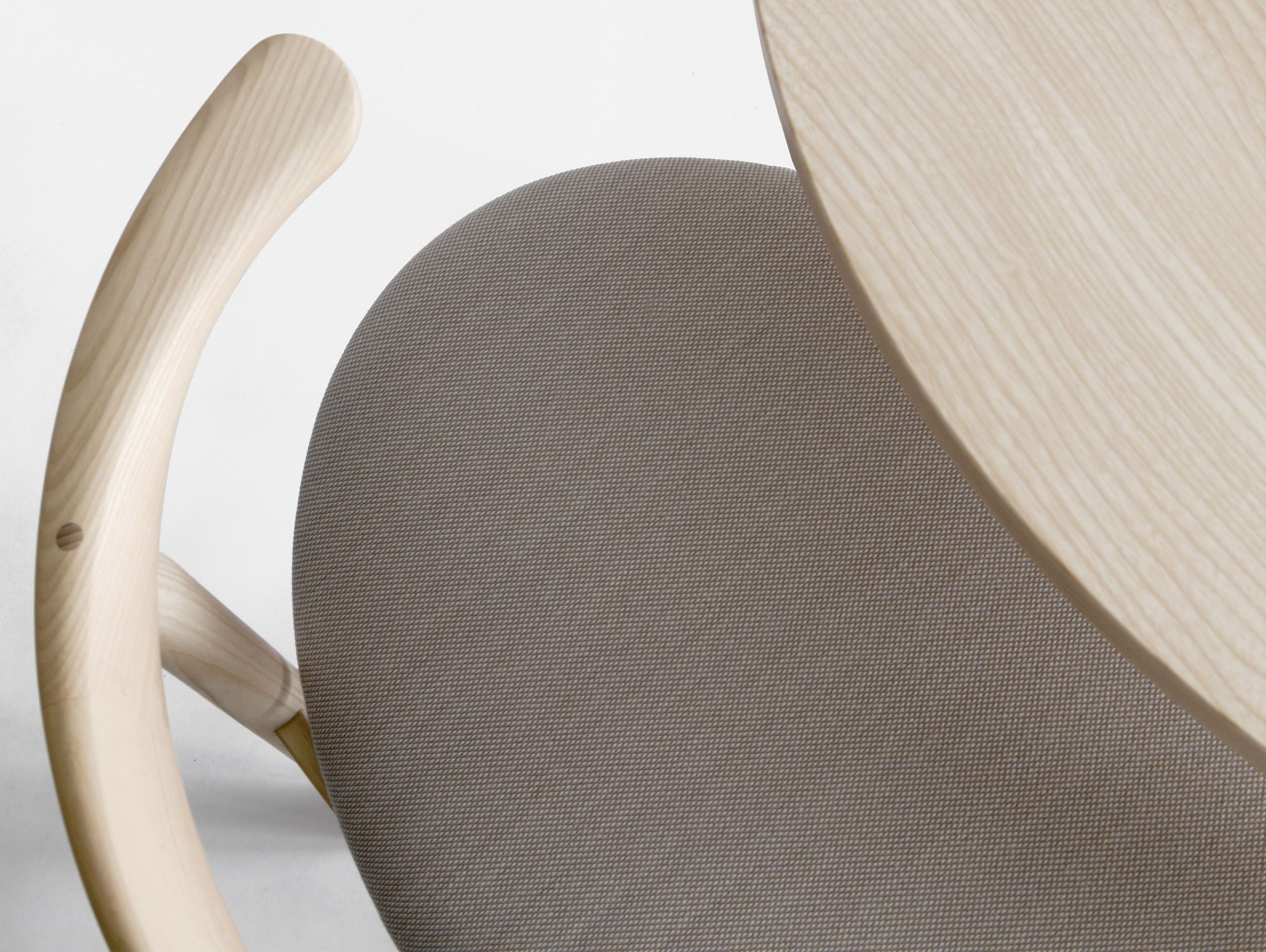 Nikari rudi merz rmt3 chair lifestyle15