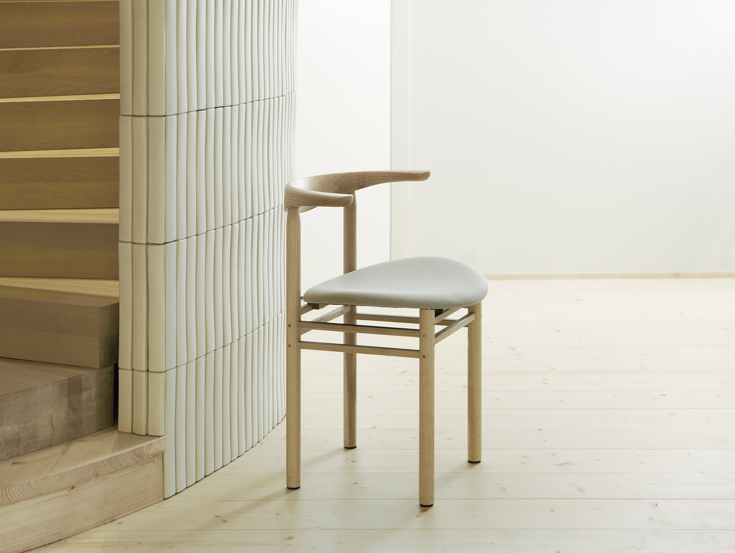 Nikari rudi merz rmt3 chair lifestyle3