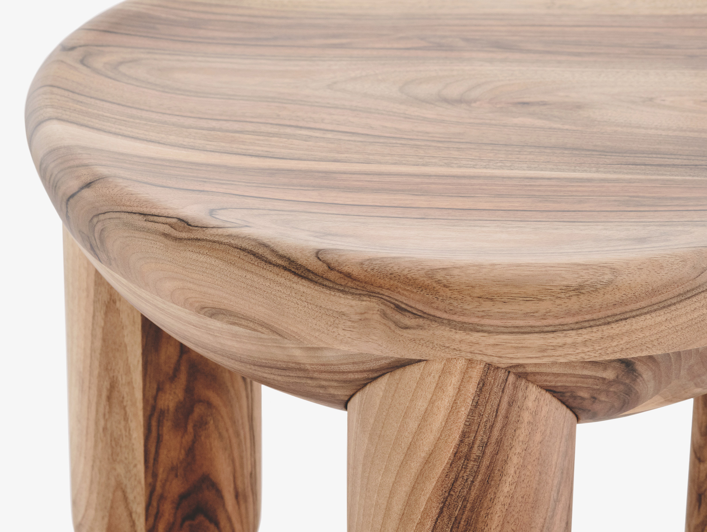 Noom kateryna sokolova freyja coffee table lifestyle2