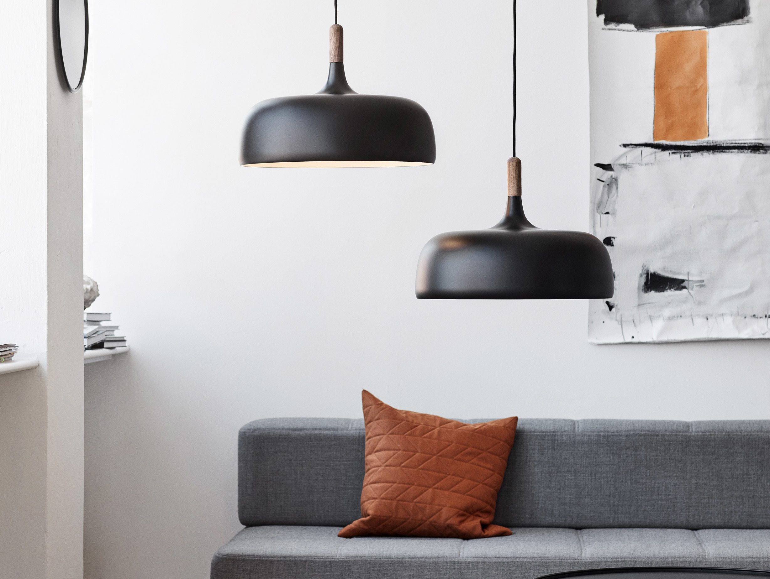 Northern lighting acorn black lifestyle