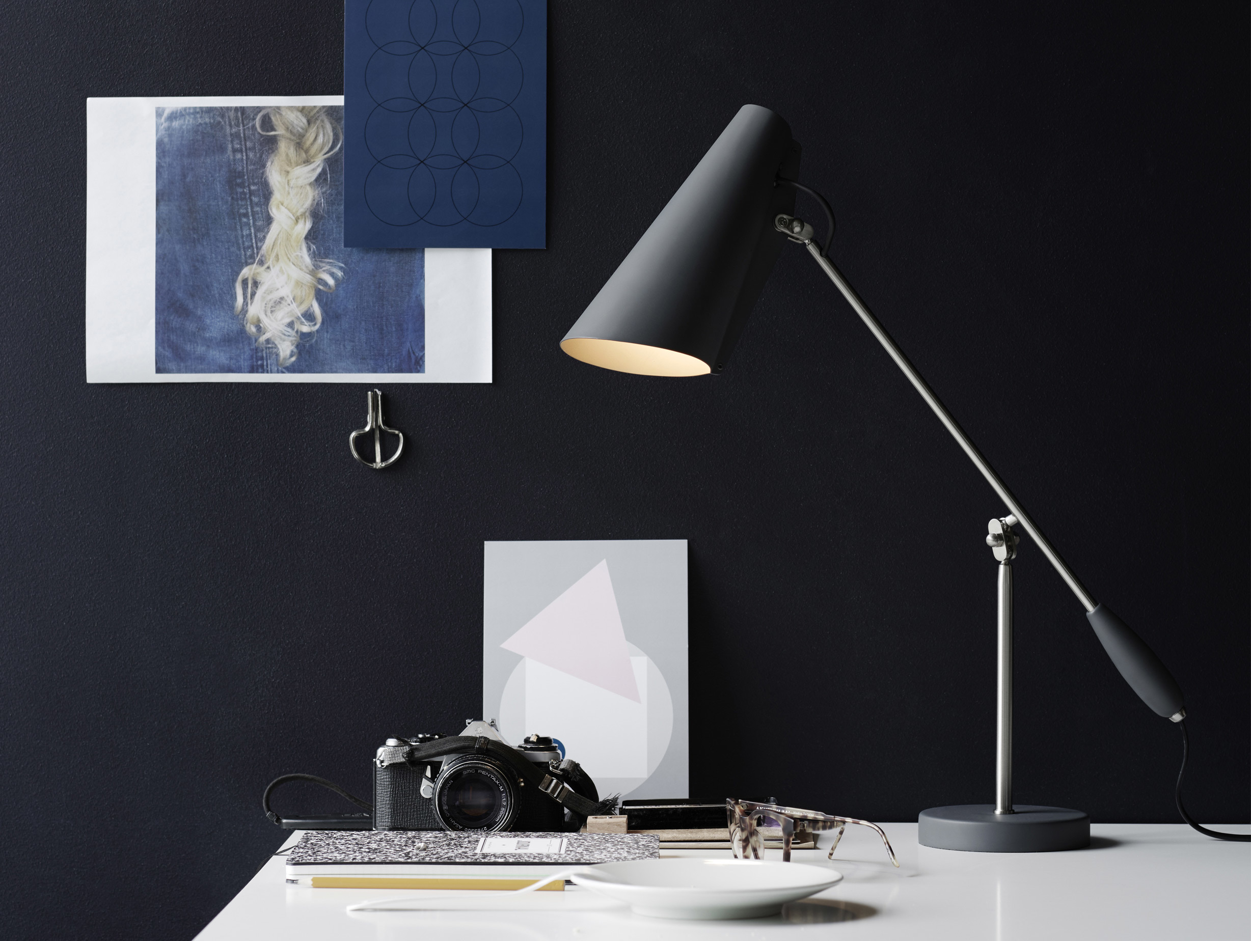 Northern lighting birdy table lamp black lifestyle