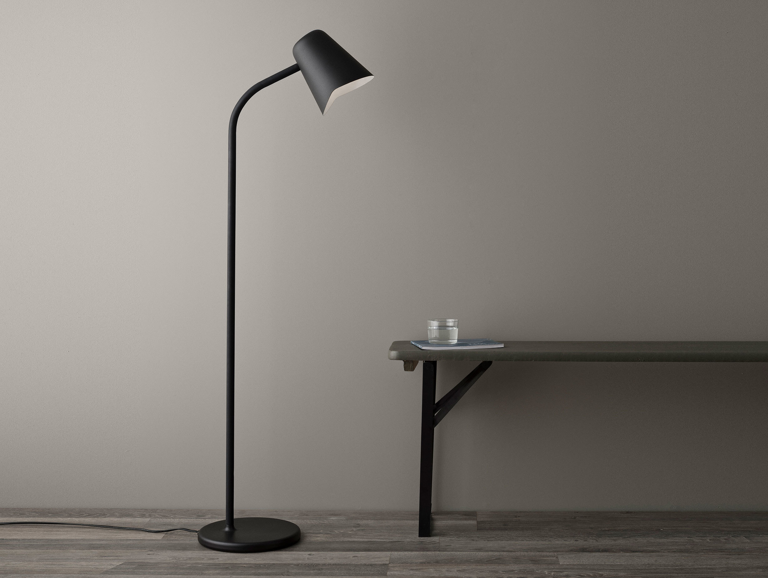 Northern Lighting Me Black 2