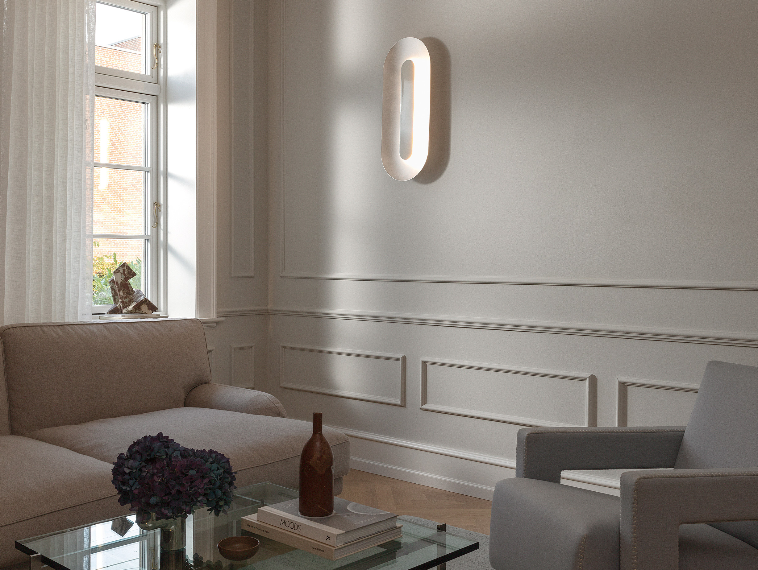 Nuura rick tegelaar sasi wall light lifestyle