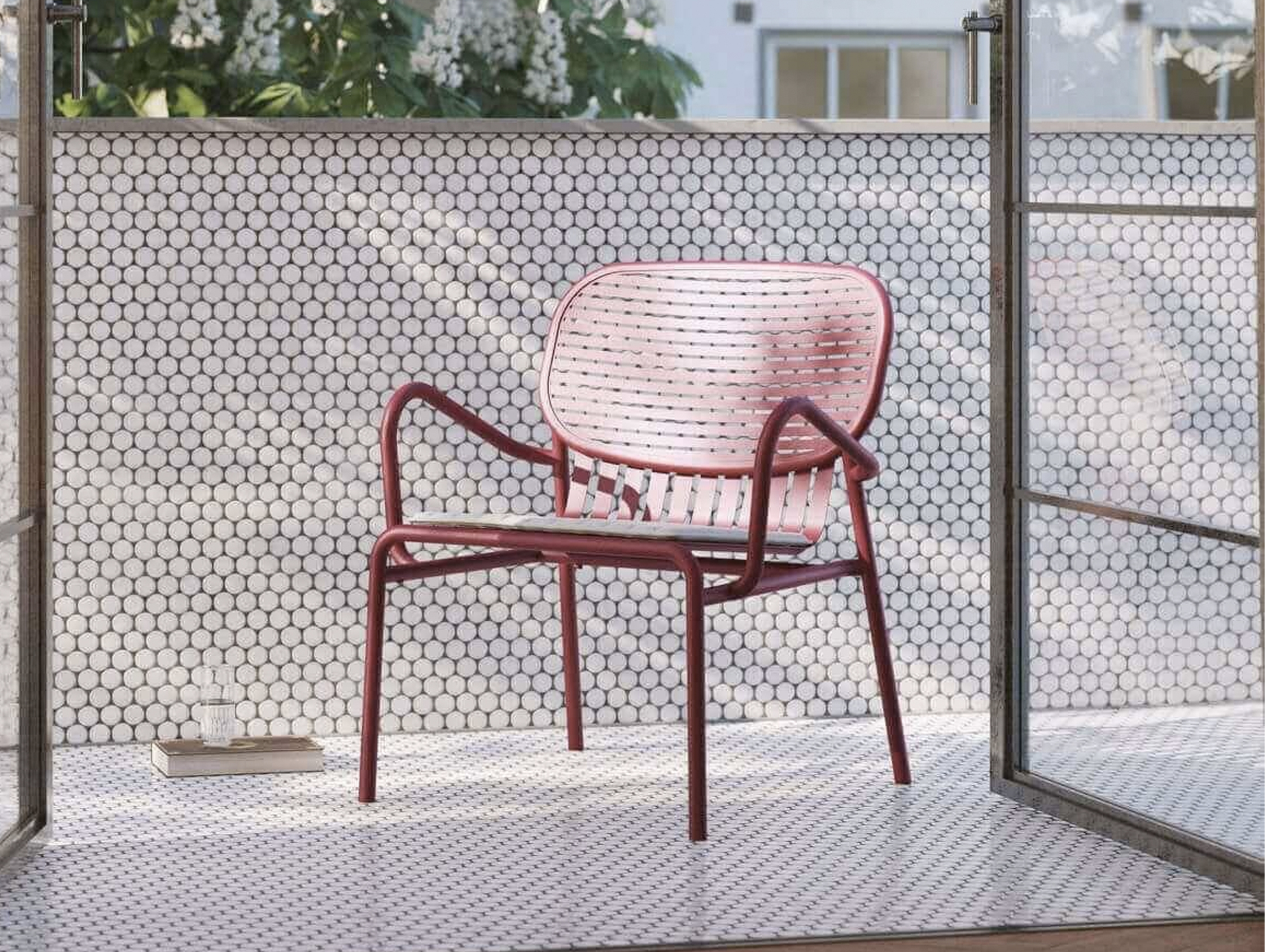 Petite friture weekend lounge chair story 1